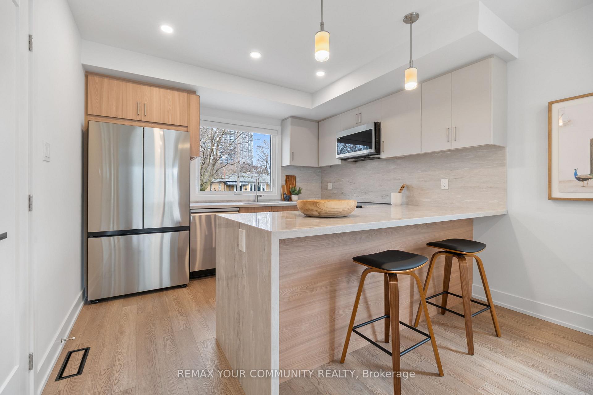 Photo 9 of Unit 2, 34 Poplar Avenue, Etobicoke, Islington-City Centre West — HOMEH