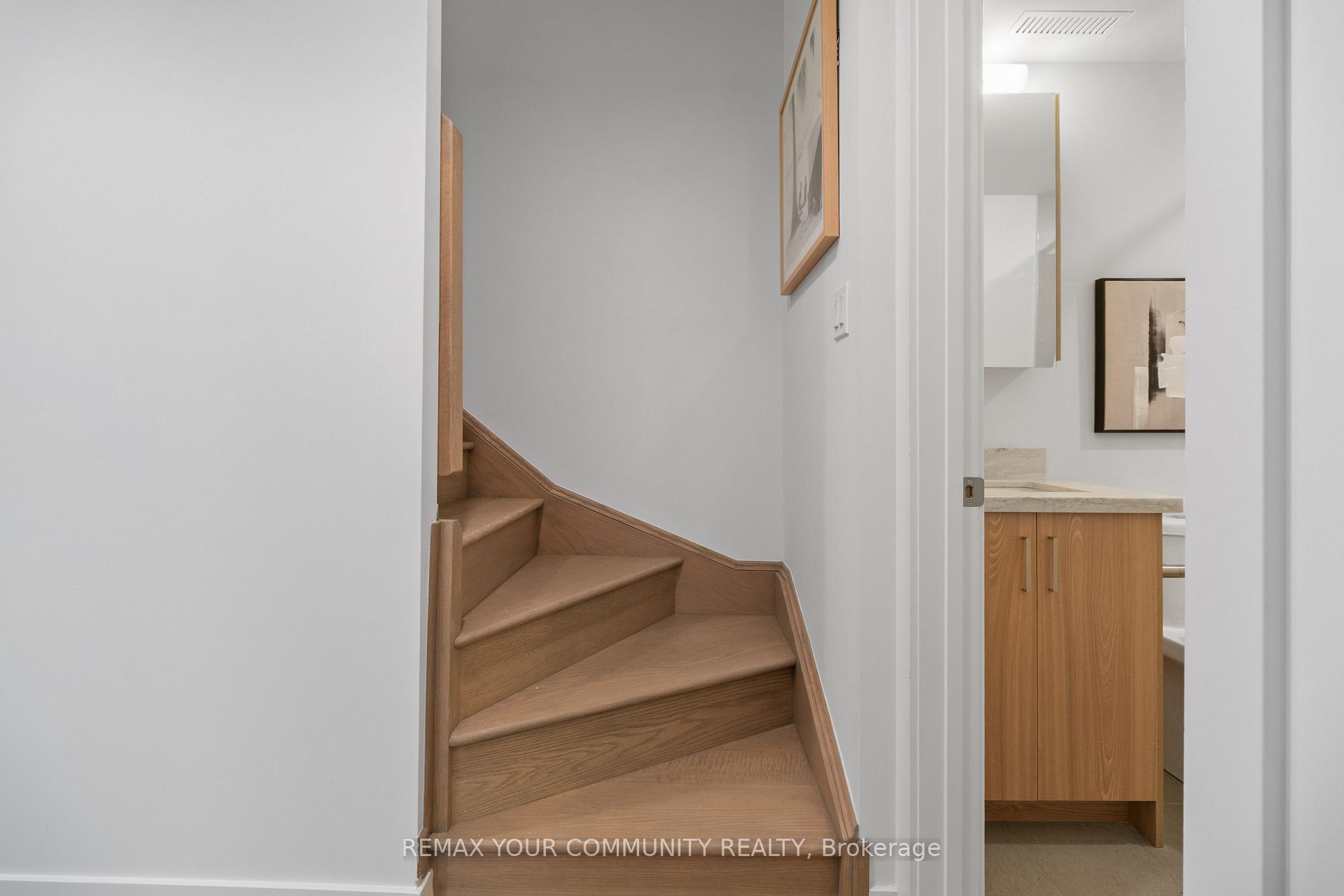 Photo 16 of Unit 2, 34 Poplar Avenue, Etobicoke, Islington-City Centre West — HOMEH