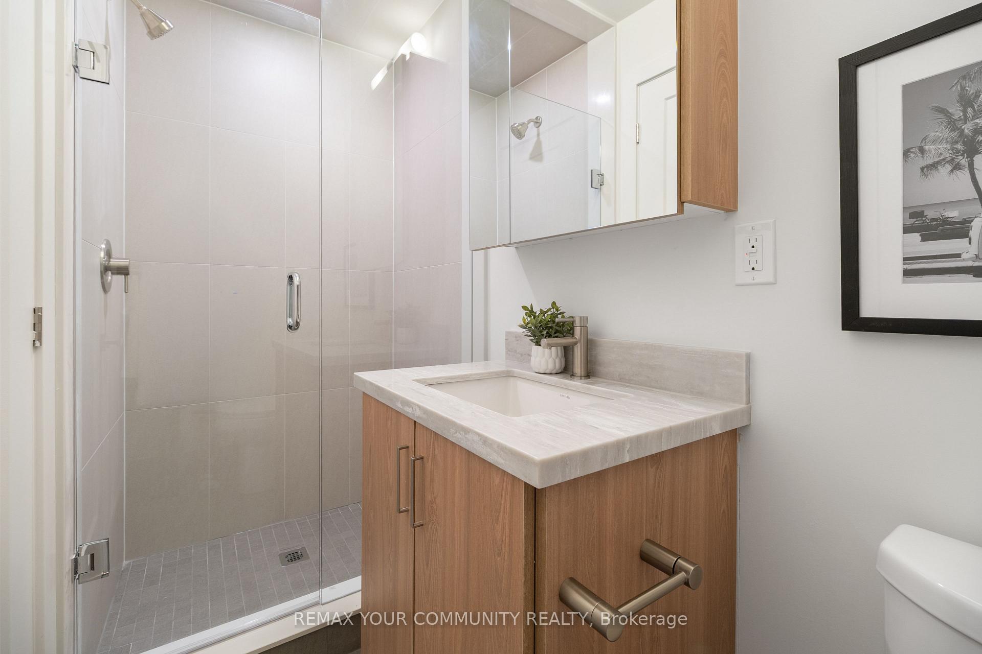 Photo 20 of Unit 2, 34 Poplar Avenue, Etobicoke, Islington-City Centre West — HOMEH