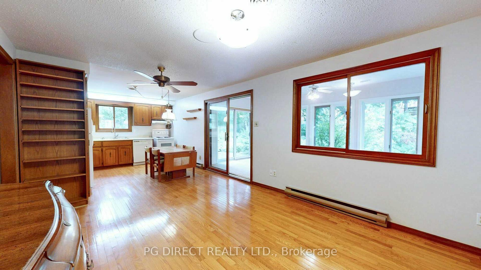 Photo 4 of 100 Fairmeadow Drive, Guelph, Willow West/Sugarbush/West Acres — HOMEH