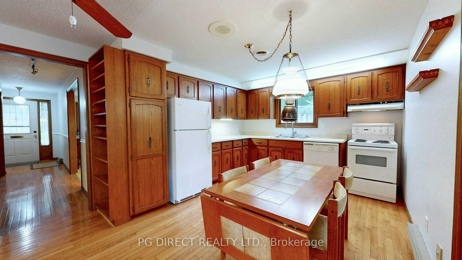 Photo 5 of 100 Fairmeadow Drive, Guelph, Willow West/Sugarbush/West Acres — HOMEH