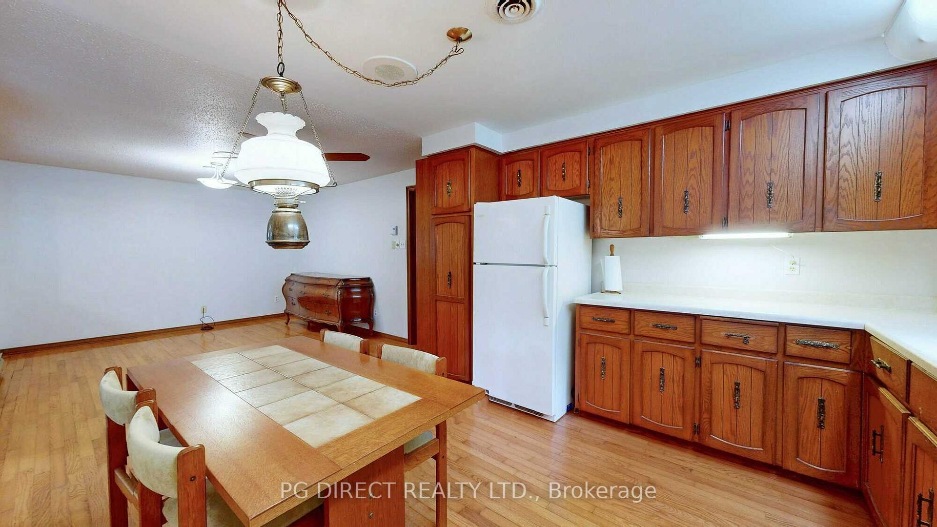 Photo 7 of 100 Fairmeadow Drive, Guelph, Willow West/Sugarbush/West Acres — HOMEH