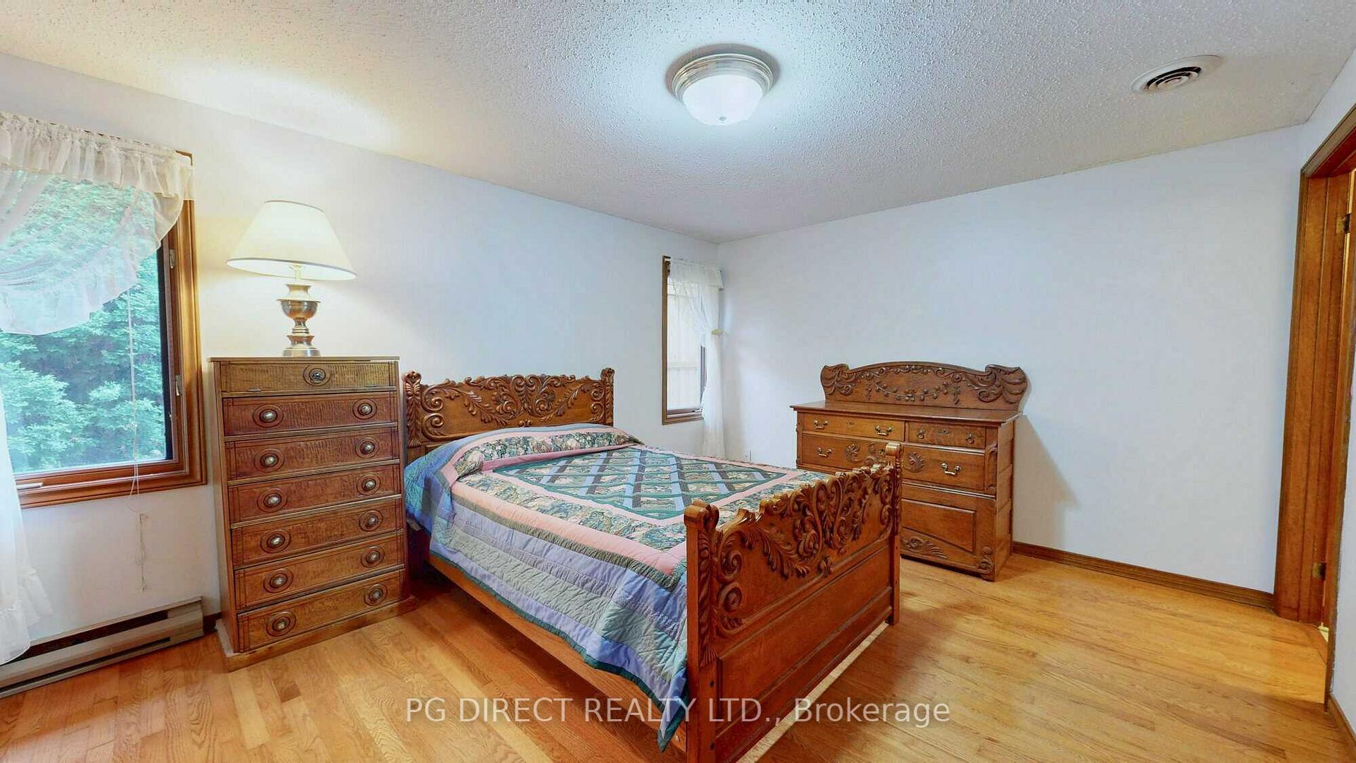 Photo 9 of 100 Fairmeadow Drive, Guelph, Willow West/Sugarbush/West Acres — HOMEH