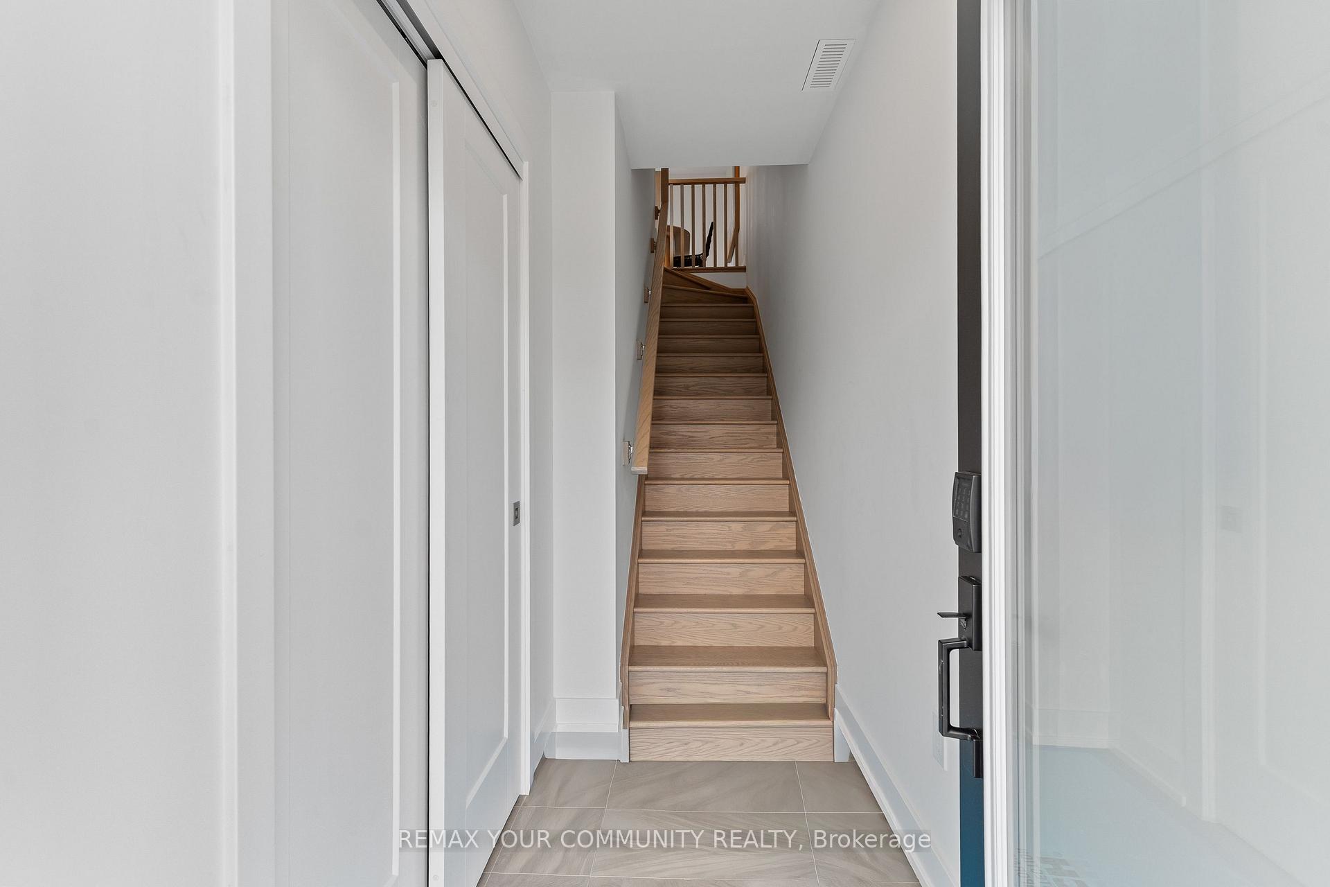 Photo 3 of Unit 3, 15 Acorn Avenue, Etobicoke, Islington-City Centre West — HOMEH