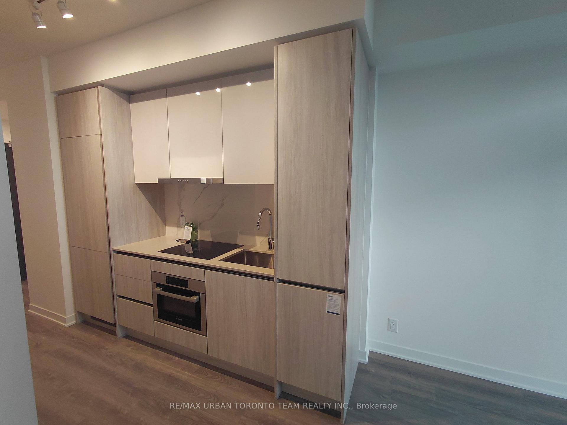 Photo 3 of Unit 1702, 180 Front Street E, Toronto, Moss Park — HOMEH