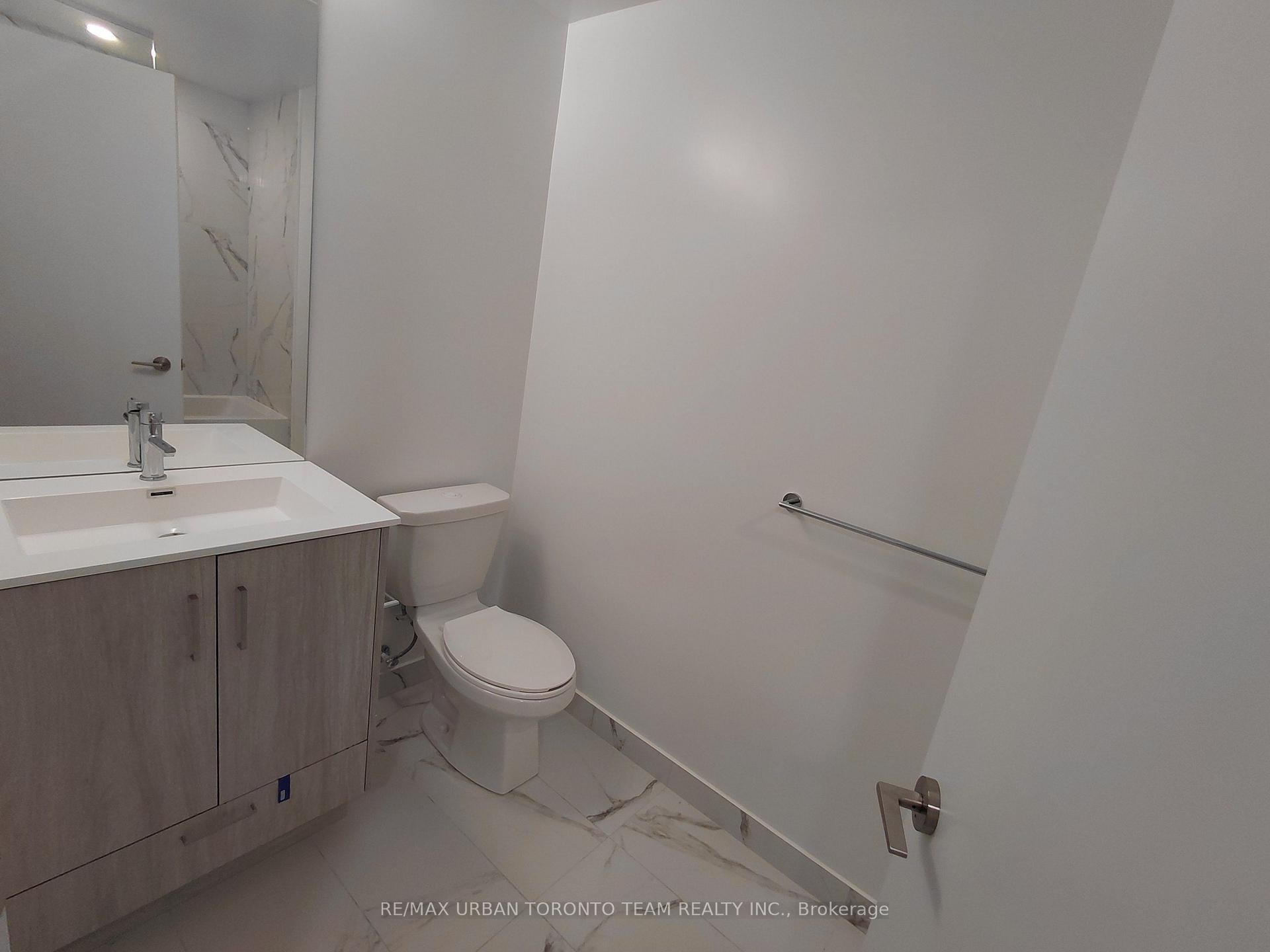 Photo 10 of Unit 1702, 180 Front Street E, Toronto, Moss Park — HOMEH