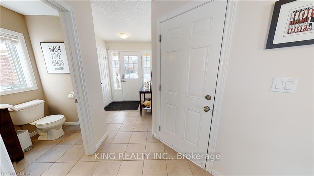 Photo 8 of 2420 Asima Drive, London, South U — HOMEH