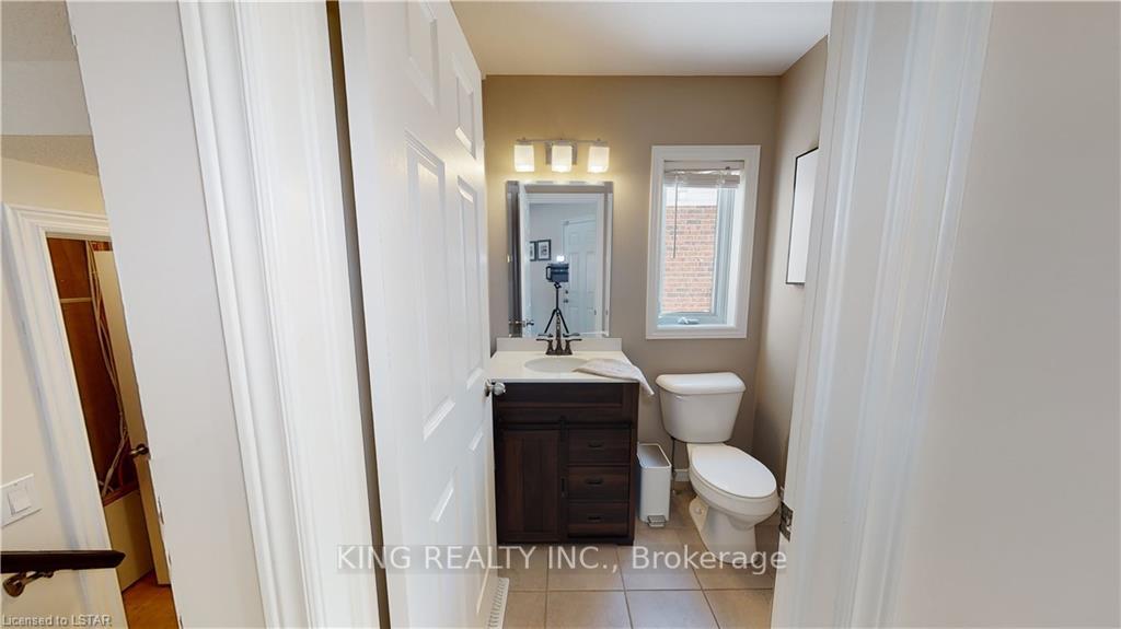 Photo 9 of 2420 Asima Drive, London, South U — HOMEH