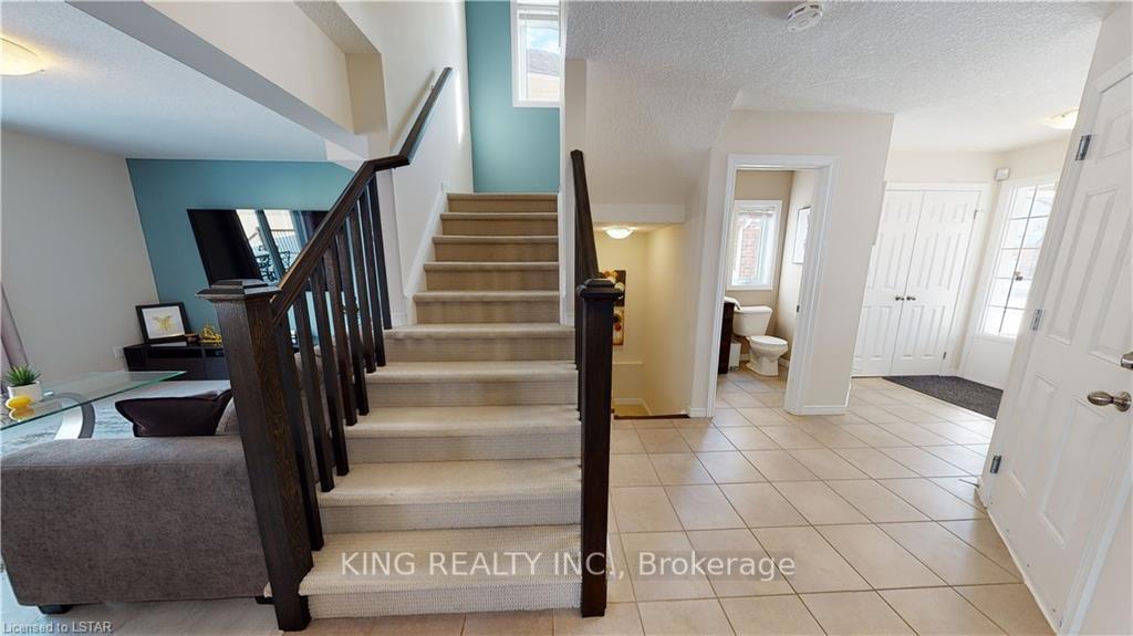 Photo 10 of 2420 Asima Drive, London, South U — HOMEH