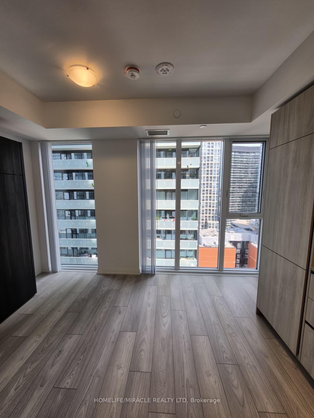Photo 11 of Unit 2501, 400 King Street, Toronto, Waterfront Communities — HOMEH