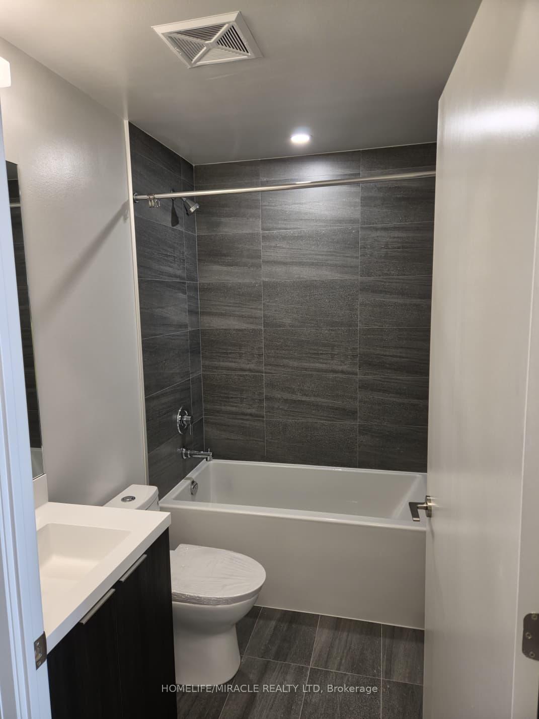 Photo 13 of Unit 2501, 400 King Street, Toronto, Waterfront Communities — HOMEH