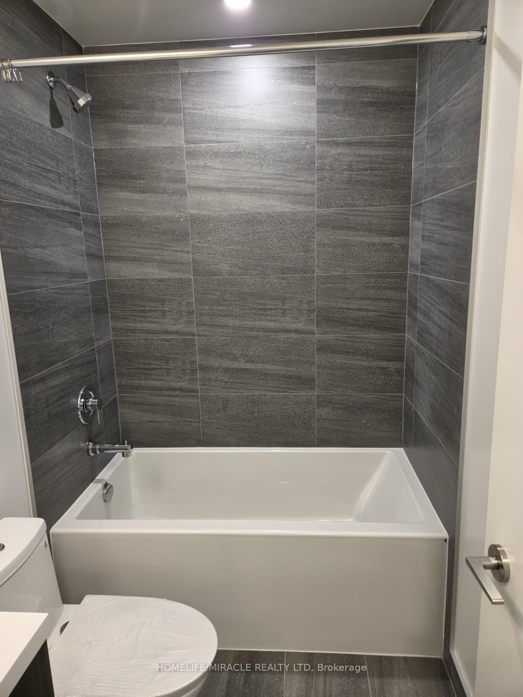 Photo 14 of Unit 2501, 400 King Street, Toronto, Waterfront Communities — HOMEH