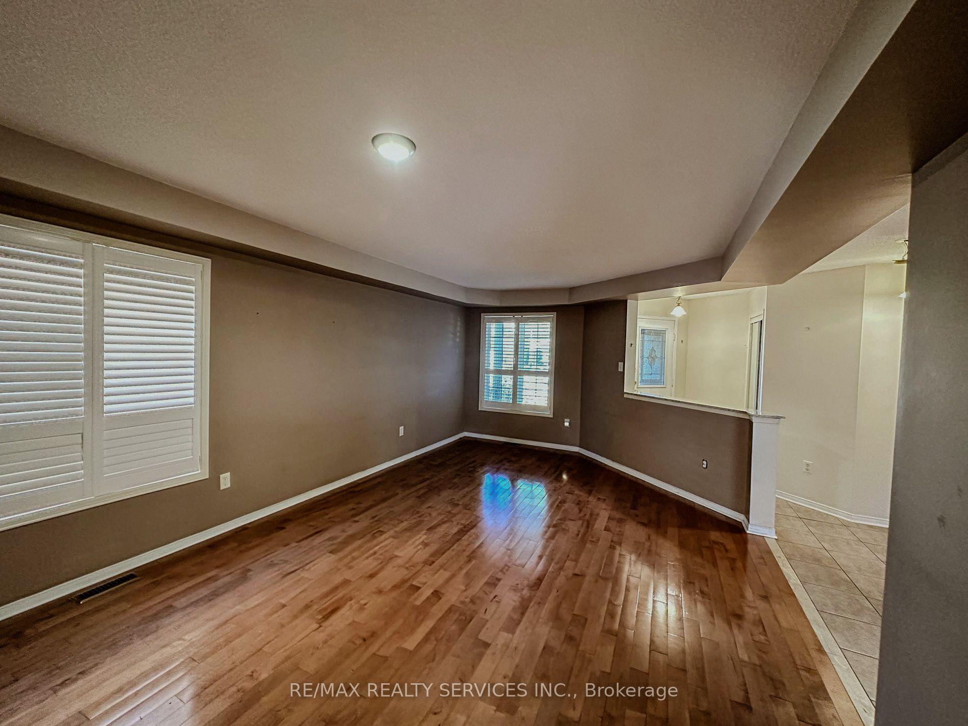 Photo 6 of 41 Sandyshores Drive, Brampton, Sandringham-Wellington — HOMEH