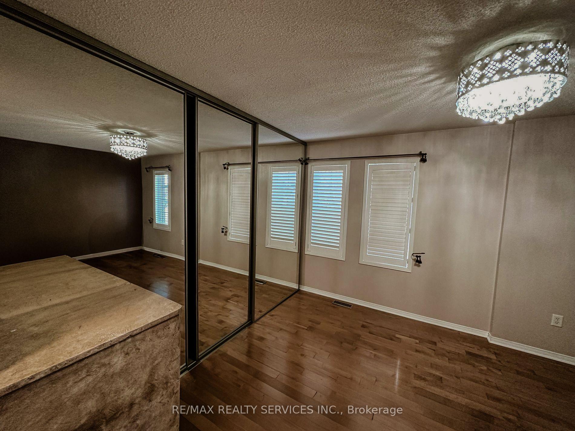 Photo 12 of 41 Sandyshores Drive, Brampton, Sandringham-Wellington — HOMEH