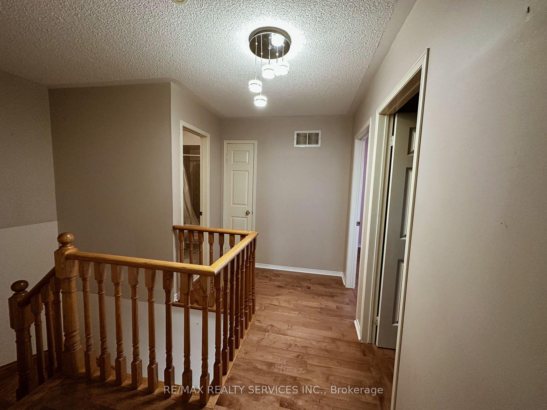 Photo 15 of 41 Sandyshores Drive, Brampton, Sandringham-Wellington — HOMEH
