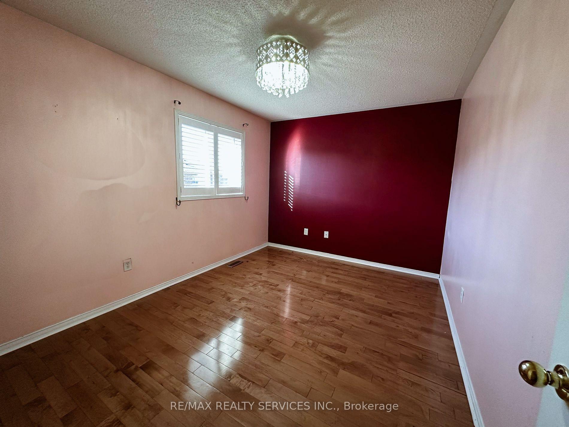 Photo 19 of 41 Sandyshores Drive, Brampton, Sandringham-Wellington — HOMEH