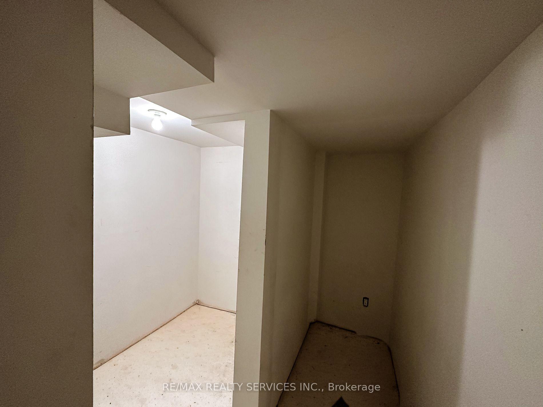 Photo 26 of 41 Sandyshores Drive, Brampton, Sandringham-Wellington — HOMEH