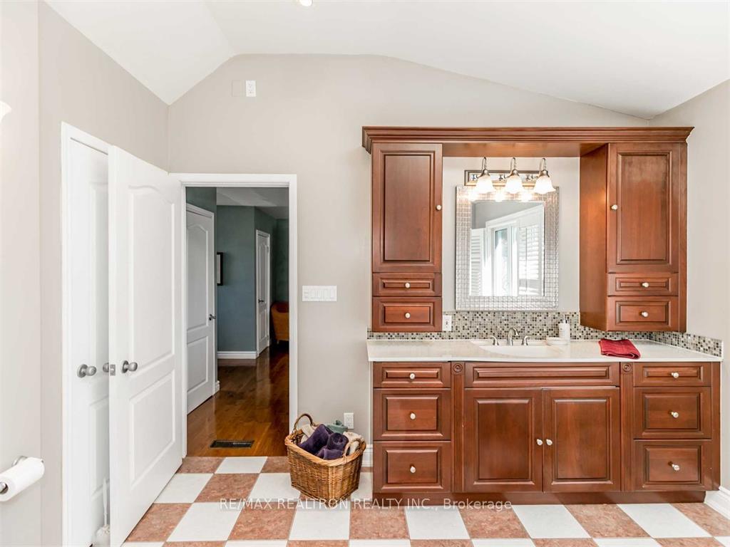 Photo 21 of 7470 Ninth Line, Markham, Box Grove — HOMEH