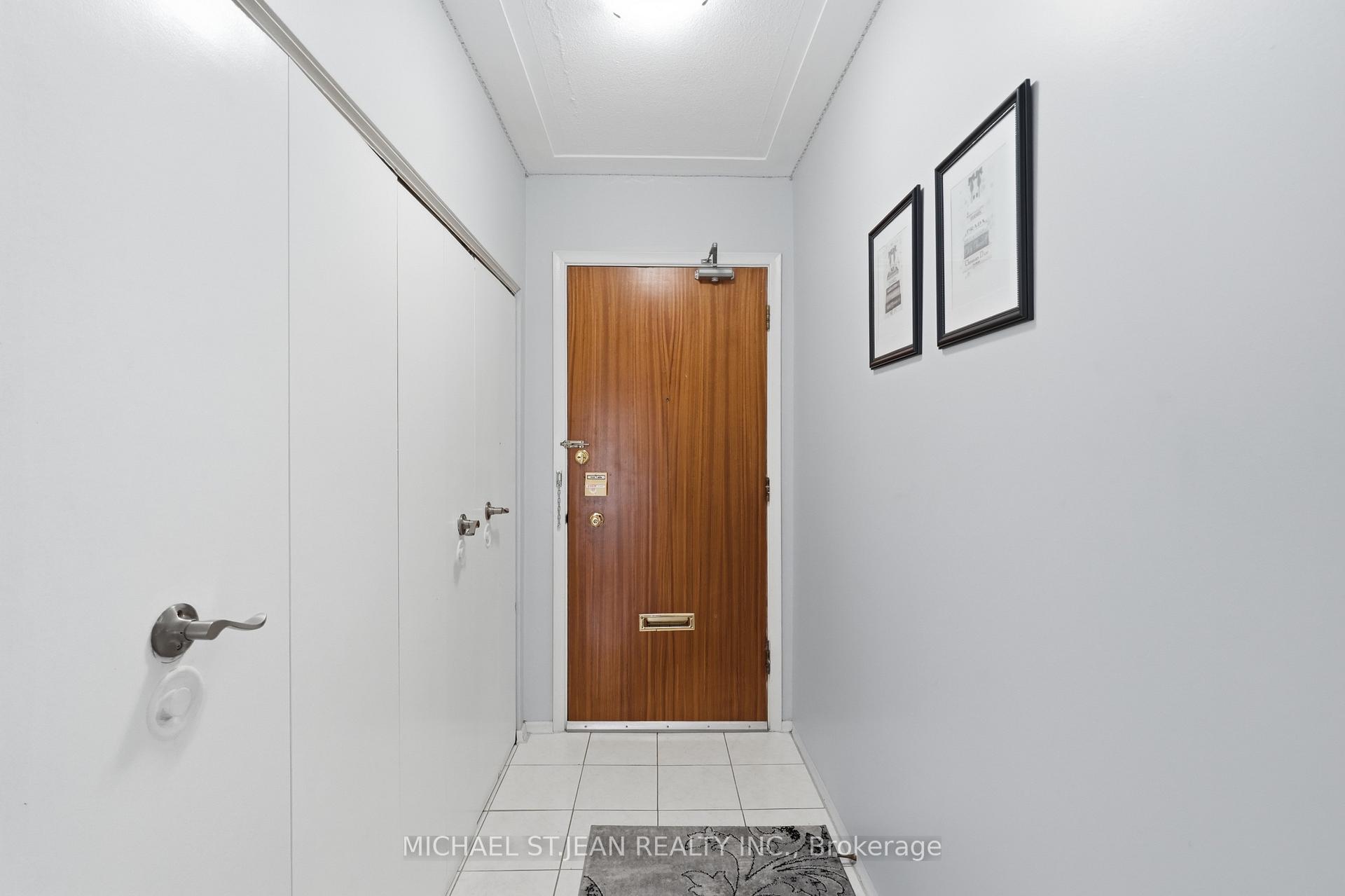 Photo 8 of 208-8 Woodman Drive, Hamilton, Corman — HOMEH