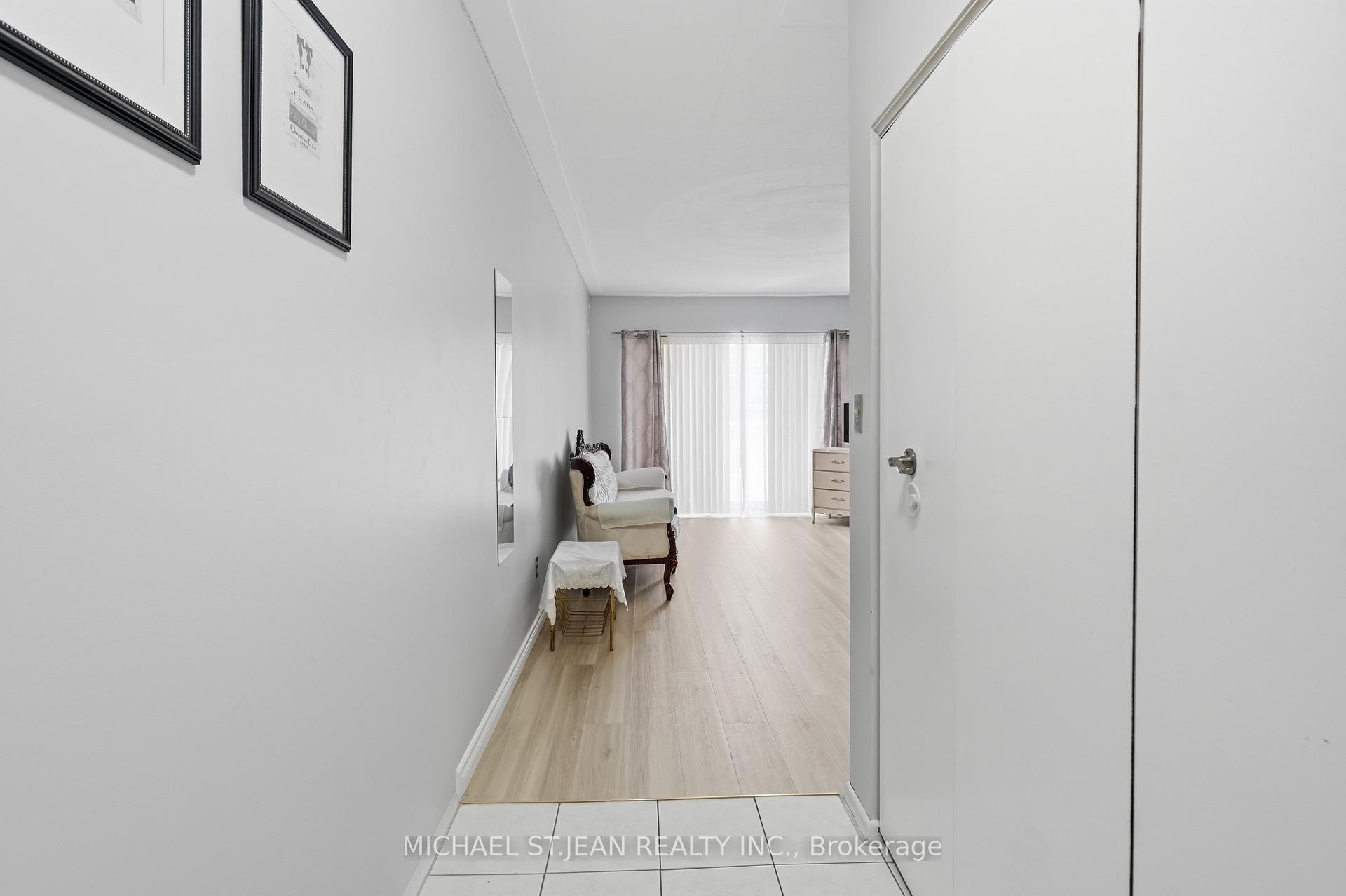 Photo 9 of 208-8 Woodman Drive, Hamilton, Corman — HOMEH