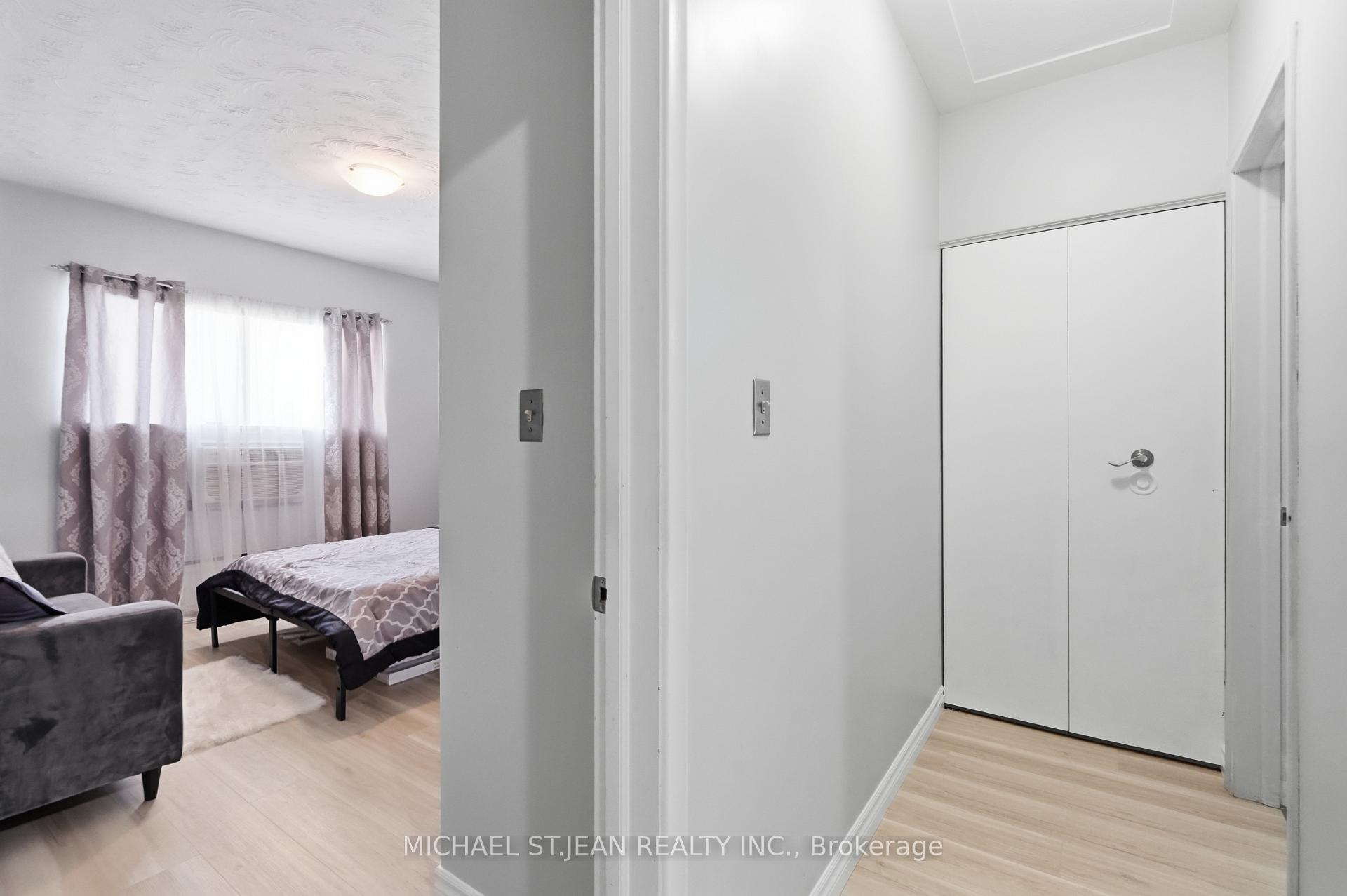 Photo 20 of 208-8 Woodman Drive, Hamilton, Corman — HOMEH
