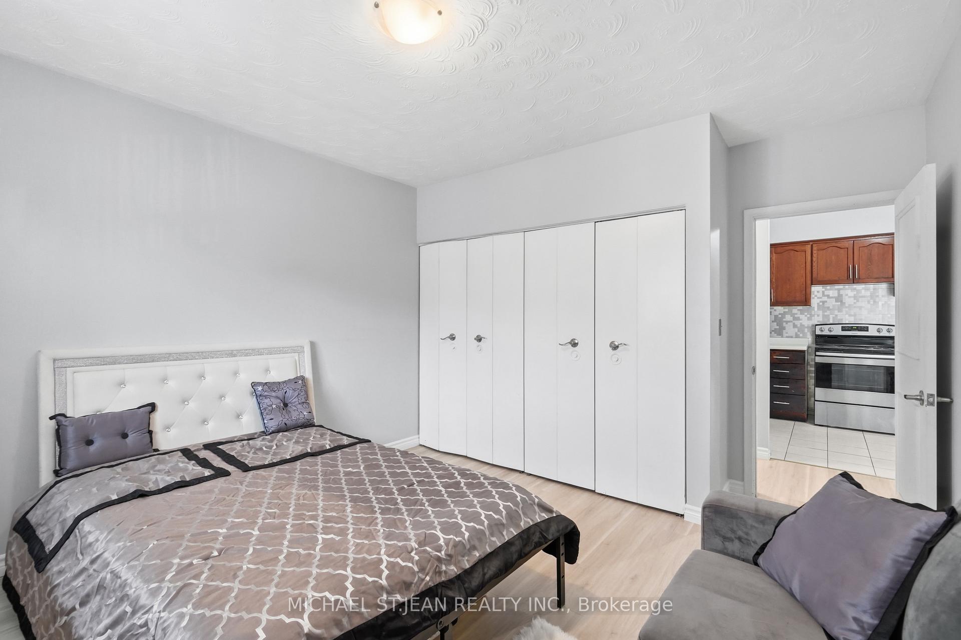 Photo 22 of 208-8 Woodman Drive, Hamilton, Corman — HOMEH