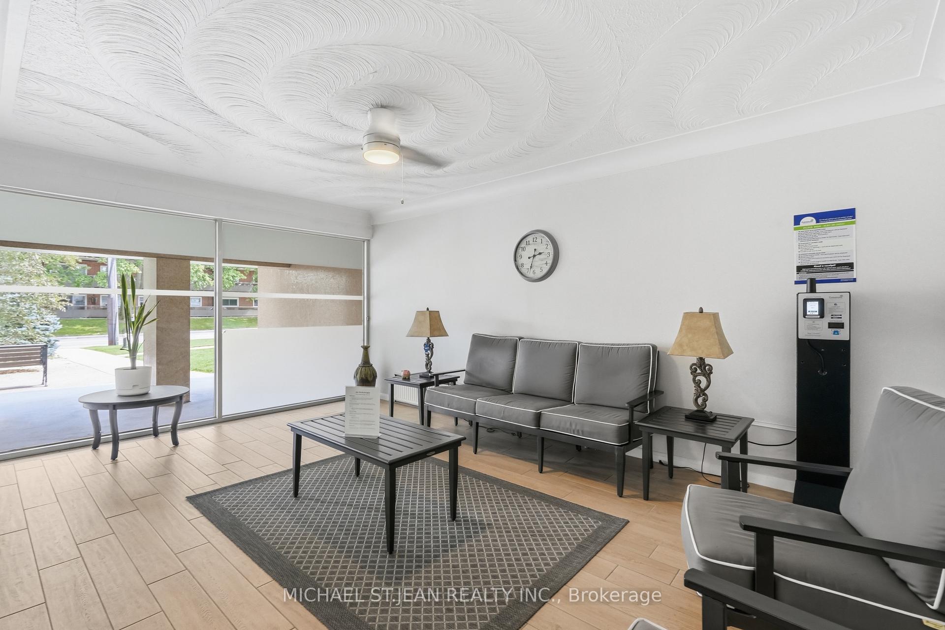 Photo 24 of 208-8 Woodman Drive, Hamilton, Corman — HOMEH