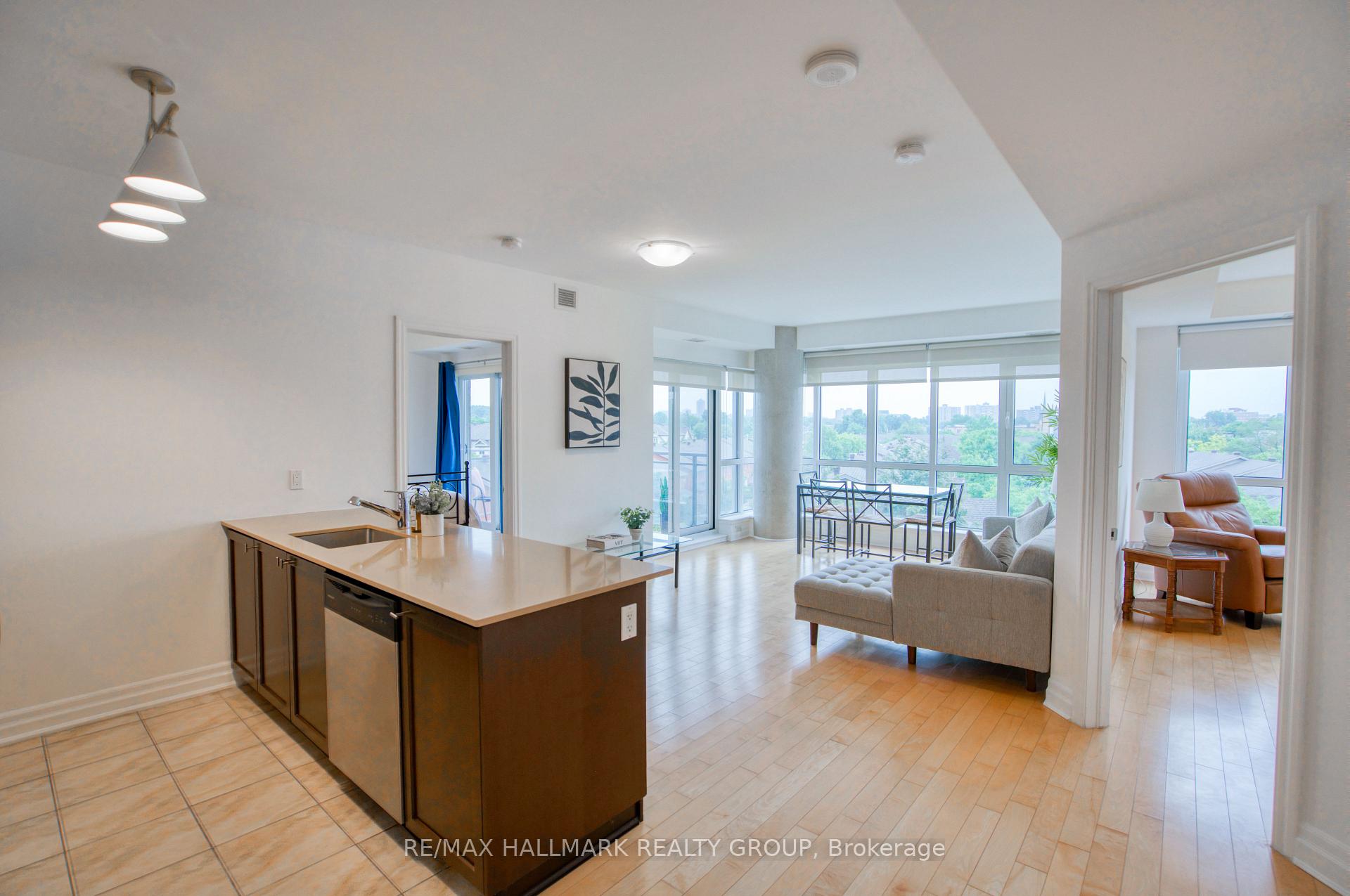 Photo 6 of Unit 407, 90 Landry Street, Ottawa, Vanier — HOMEH