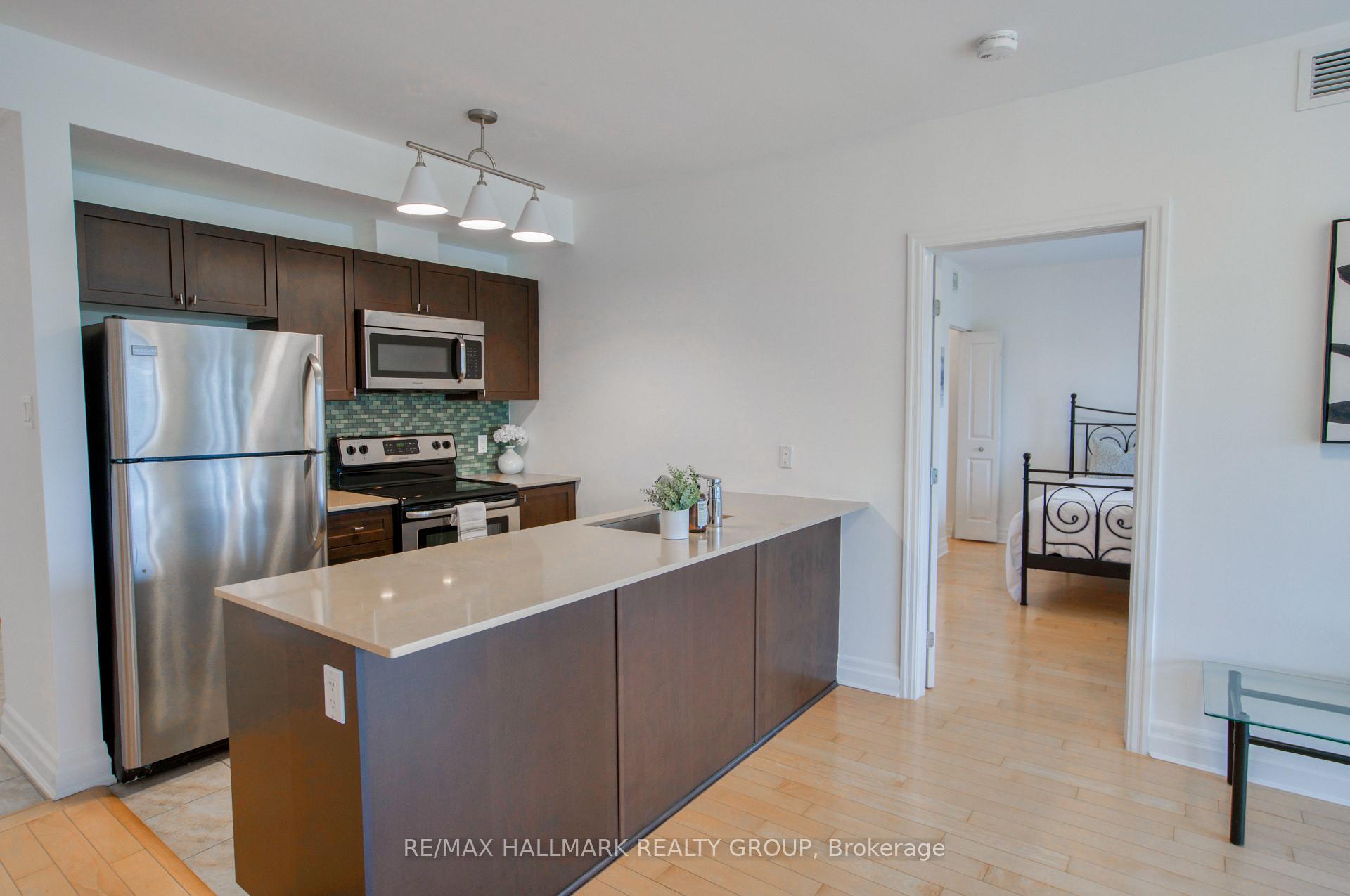 Photo 7 of Unit 407, 90 Landry Street, Ottawa, Vanier — HOMEH