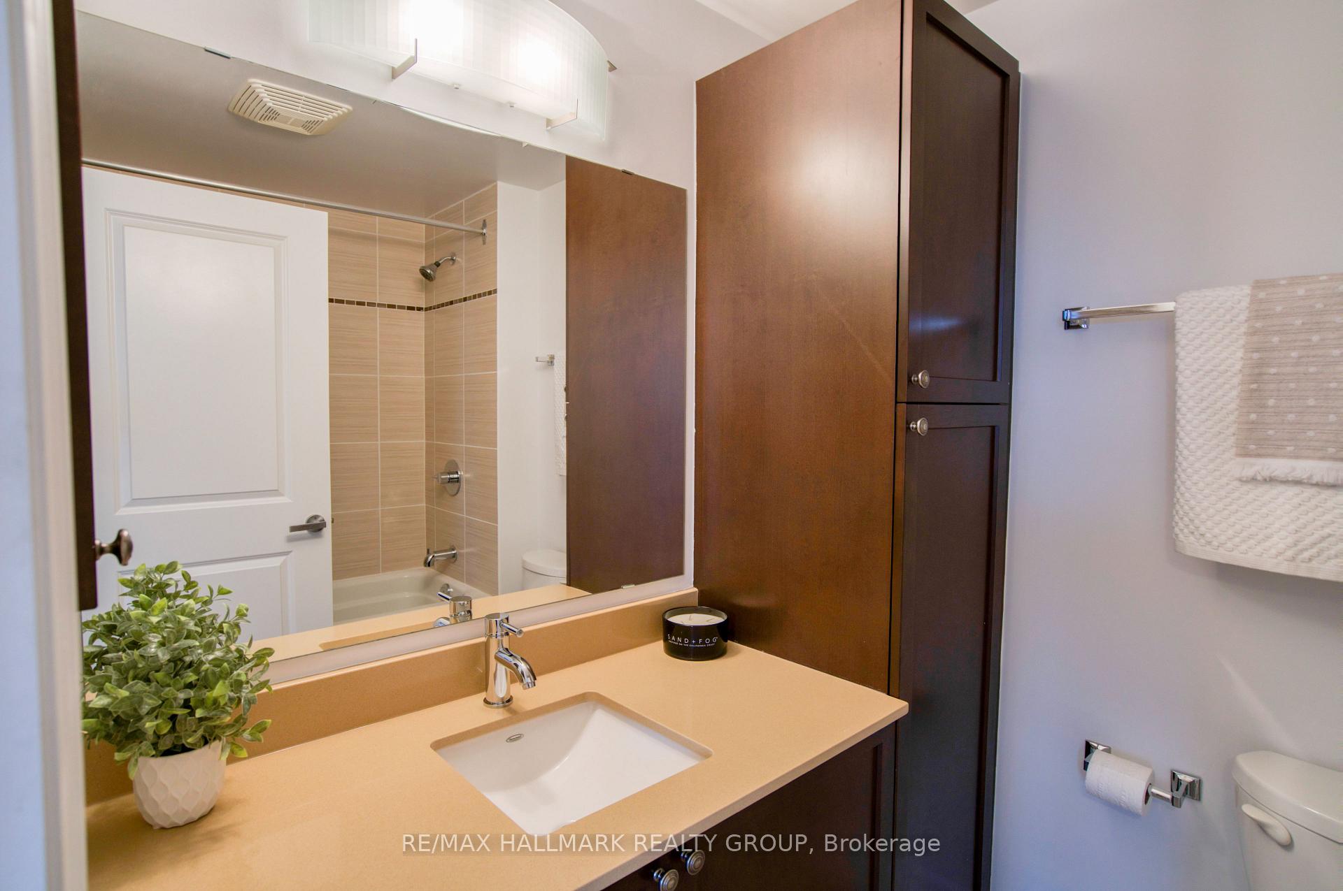 Photo 11 of Unit 407, 90 Landry Street, Ottawa, Vanier — HOMEH