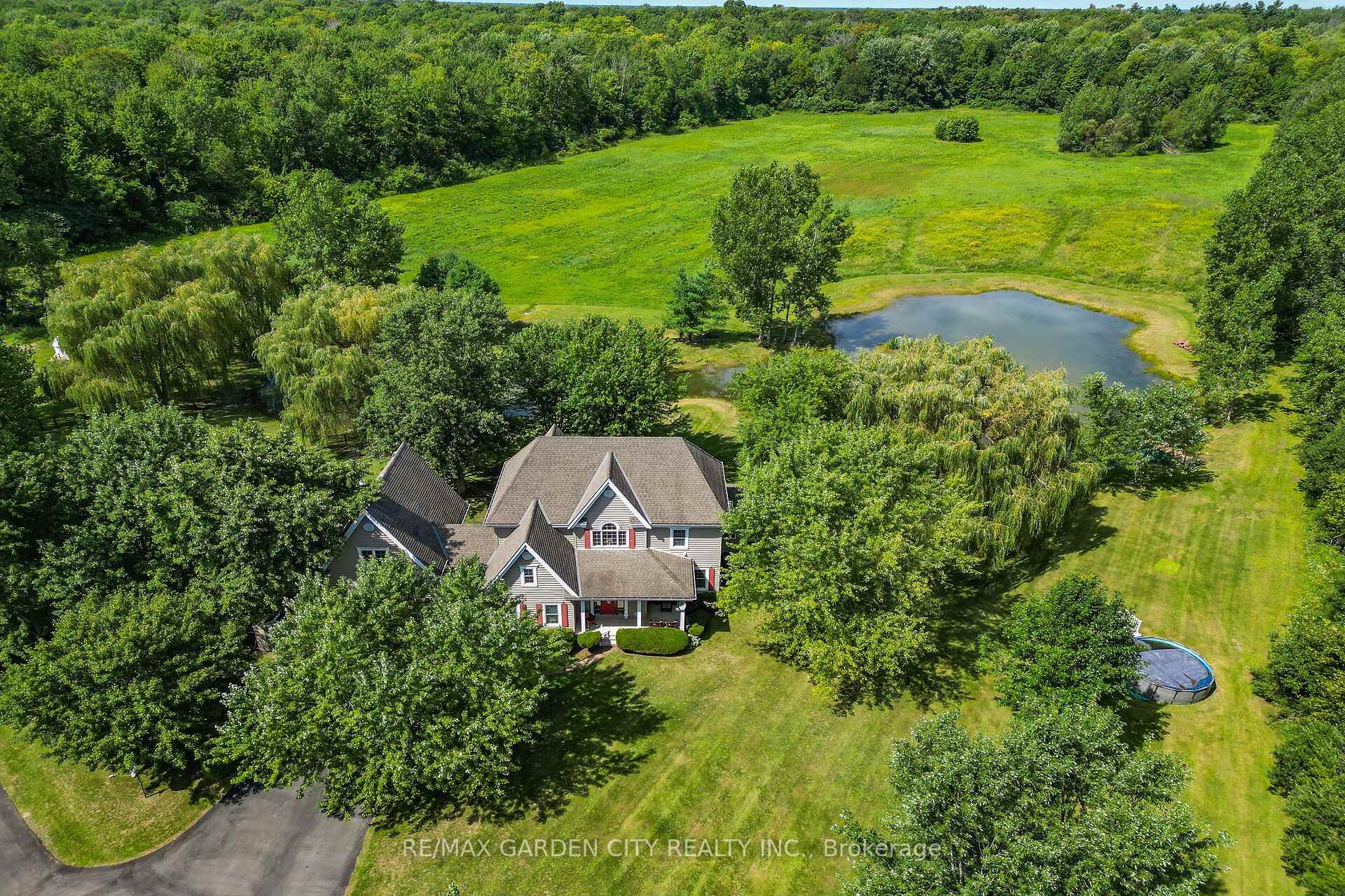 Photo 2 of 413 8th Concession Road E, Norfolk, Rural Houghton — HOMEH
