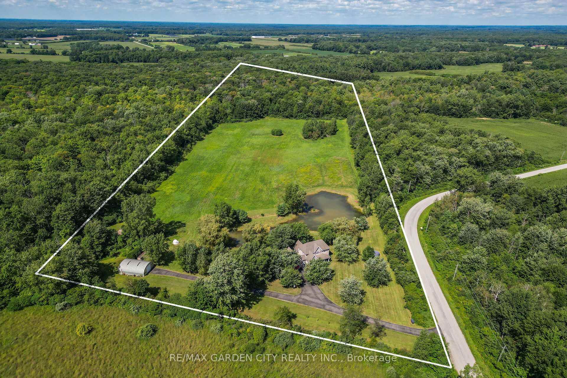Photo 4 of 413 8th Concession Road E, Norfolk, Rural Houghton — HOMEH