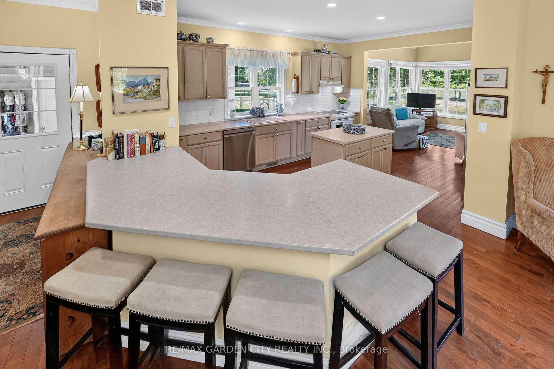 Photo 9 of 413 8th Concession Road E, Norfolk, Rural Houghton — HOMEH