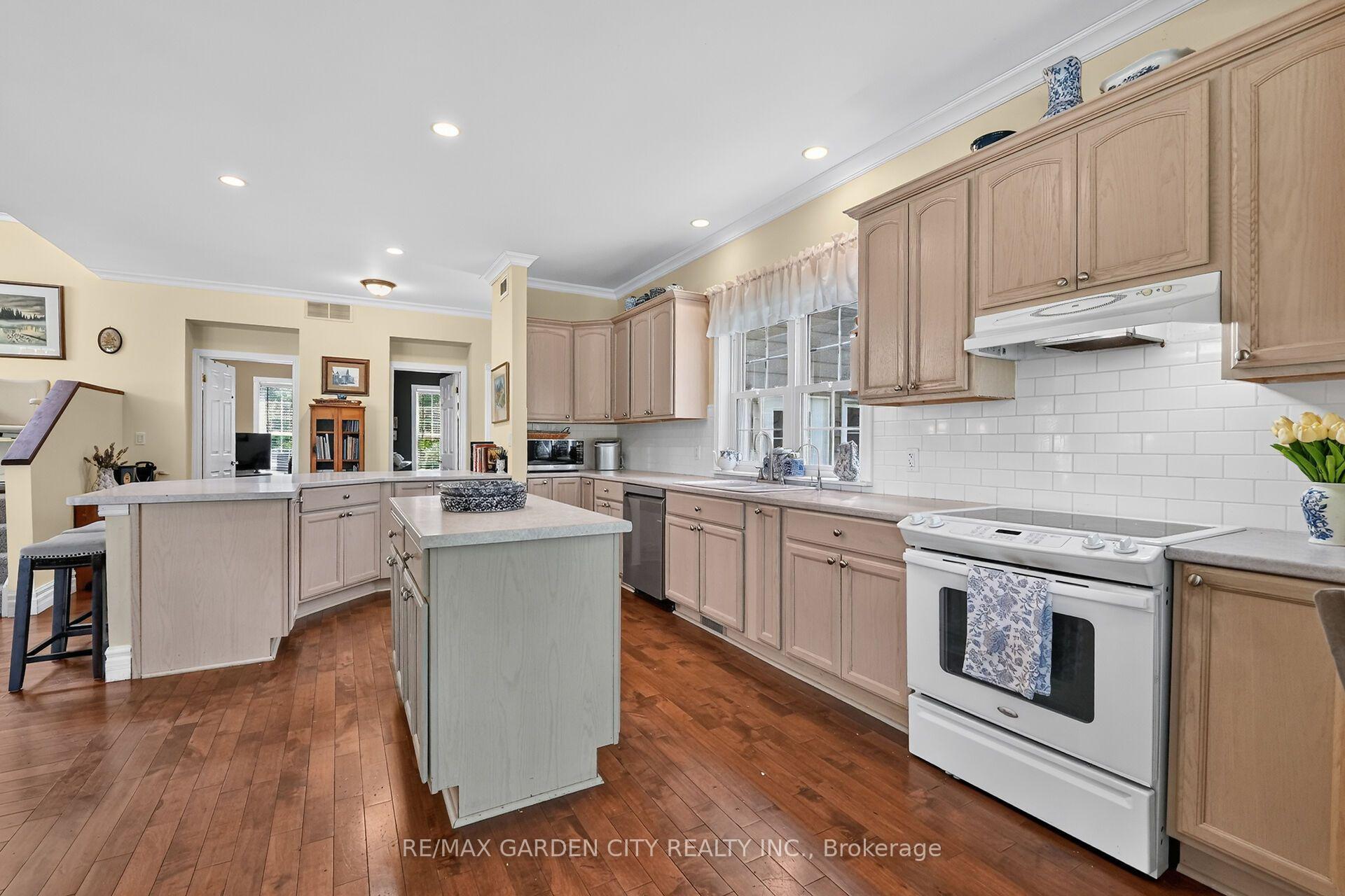 Photo 11 of 413 8th Concession Road E, Norfolk, Rural Houghton — HOMEH