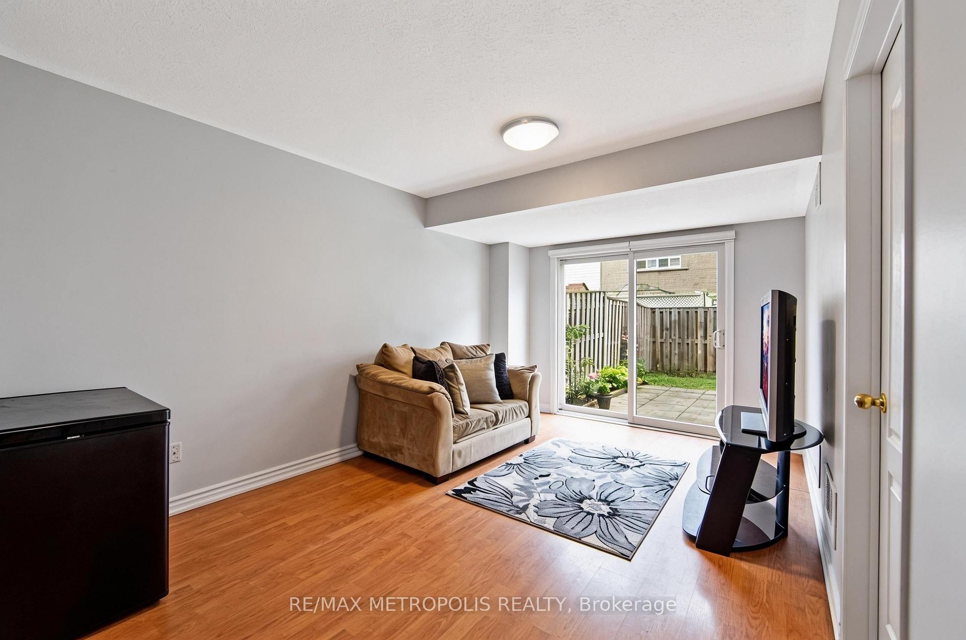 Photo 5 of 10 Pat Brooks Terrace, Scarborough, Dorset Park — HOMEH