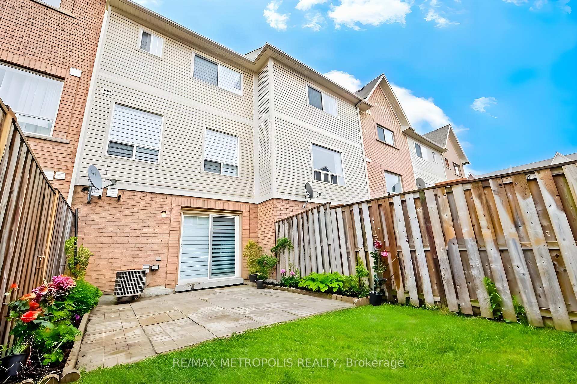 Photo 25 of 10 Pat Brooks Terrace, Scarborough, Dorset Park — HOMEH