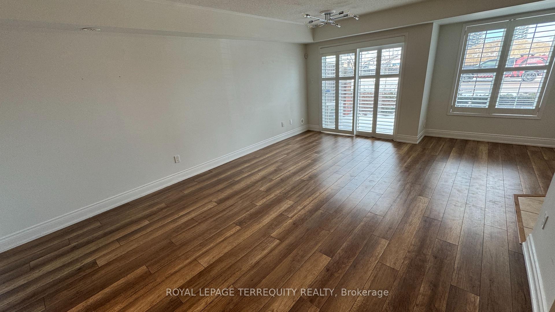 Photo 9 of Unit 1, 2450 Post Road, Oakville, River Oaks — HOMEH