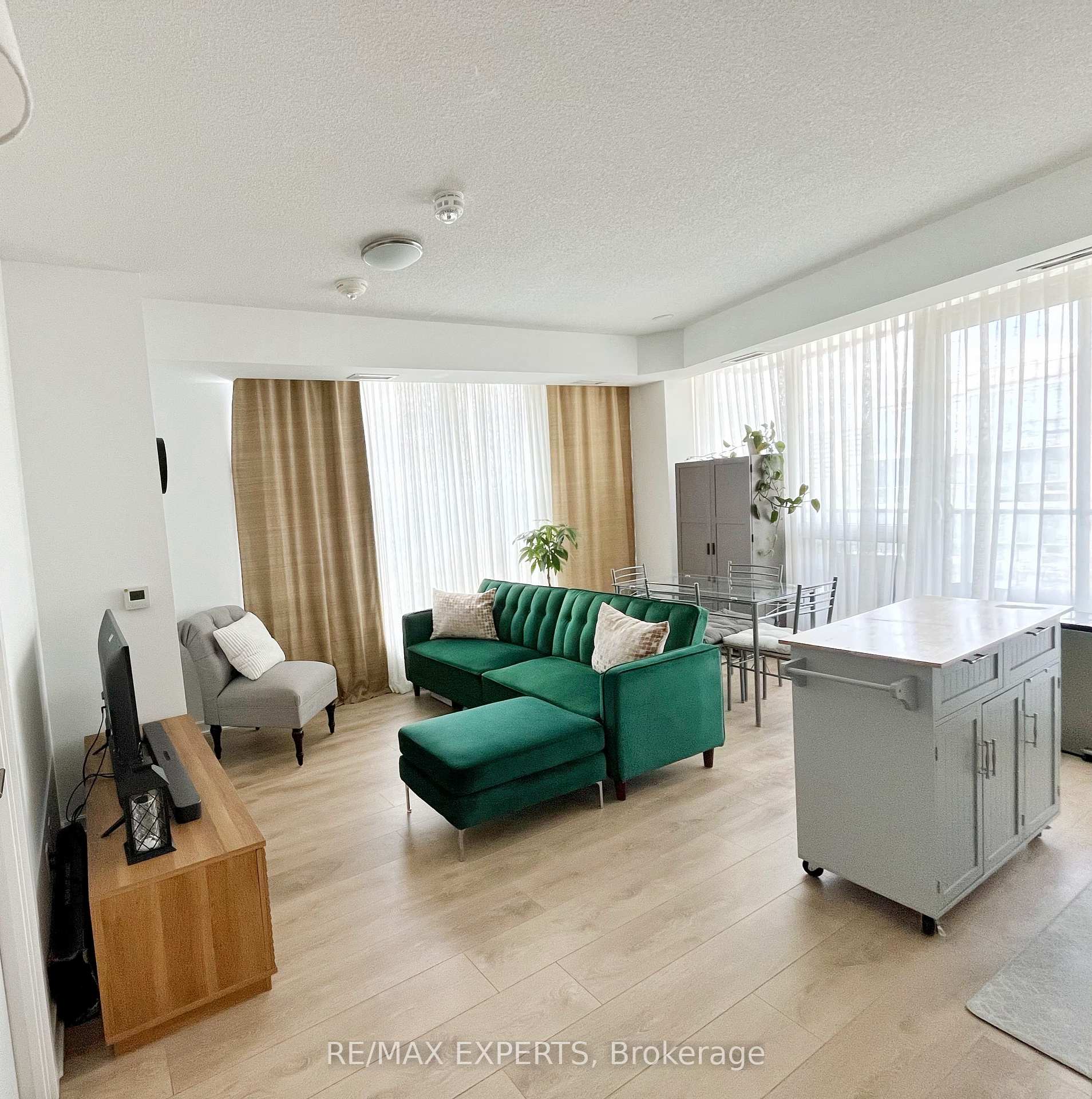 Photo 9 of Unit 419, 38 Forest Manor Road, North York, Henry Farm — HOMEH