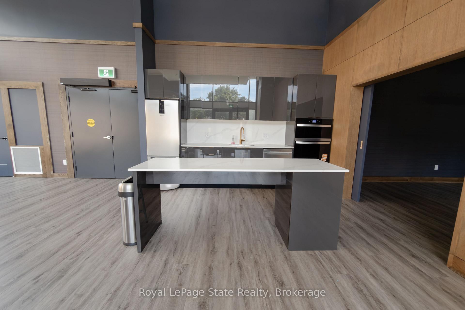 Photo 4 of 2782 Barton Street E, Hamilton, Riverdale — HOMEH