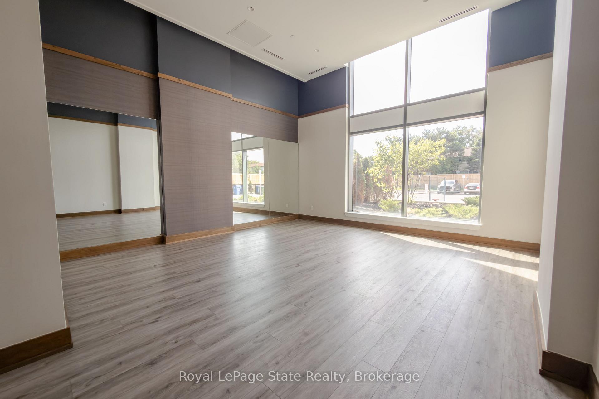 Photo 5 of 2782 Barton Street E, Hamilton, Riverdale — HOMEH