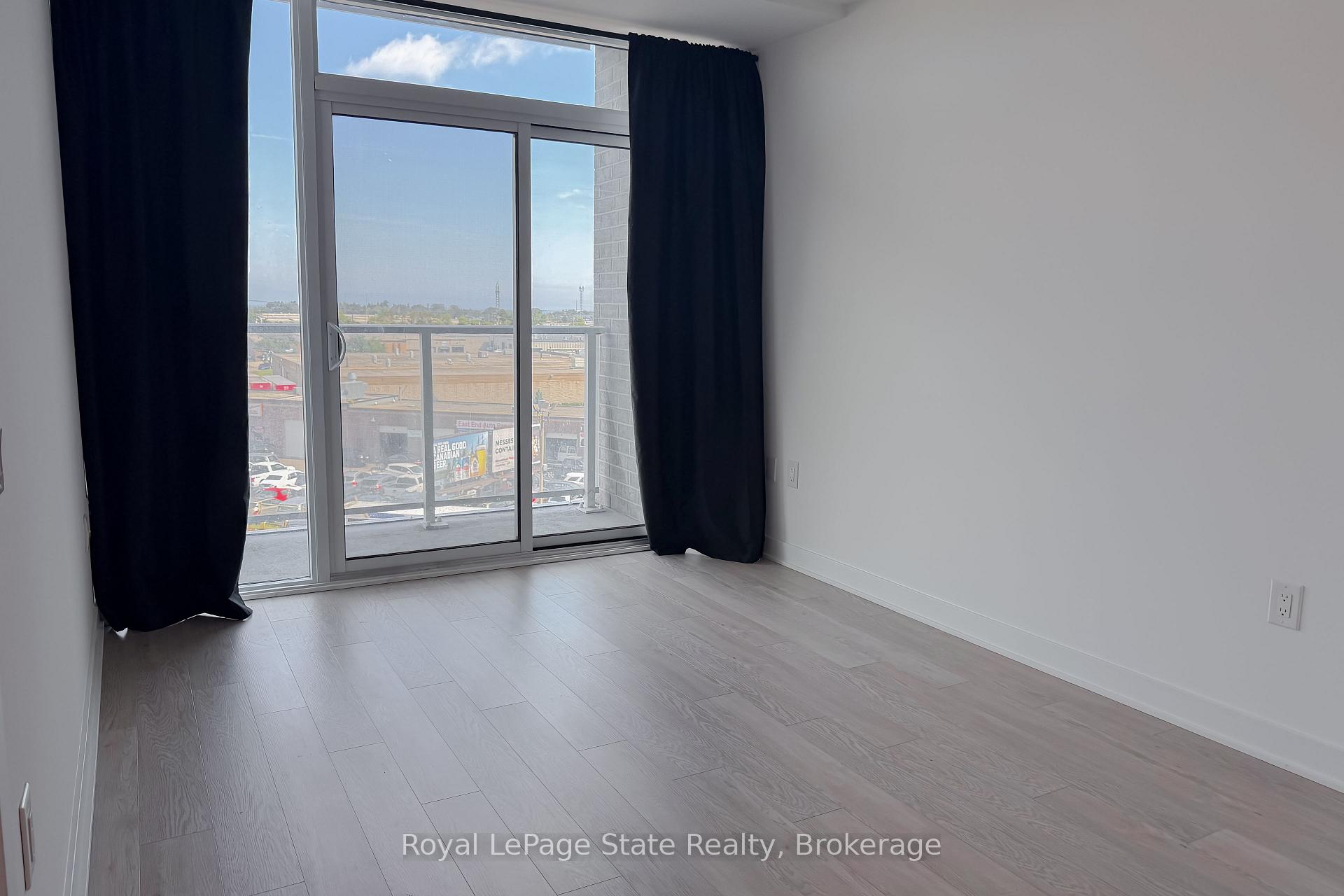 Photo 11 of 2782 Barton Street E, Hamilton, Riverdale — HOMEH