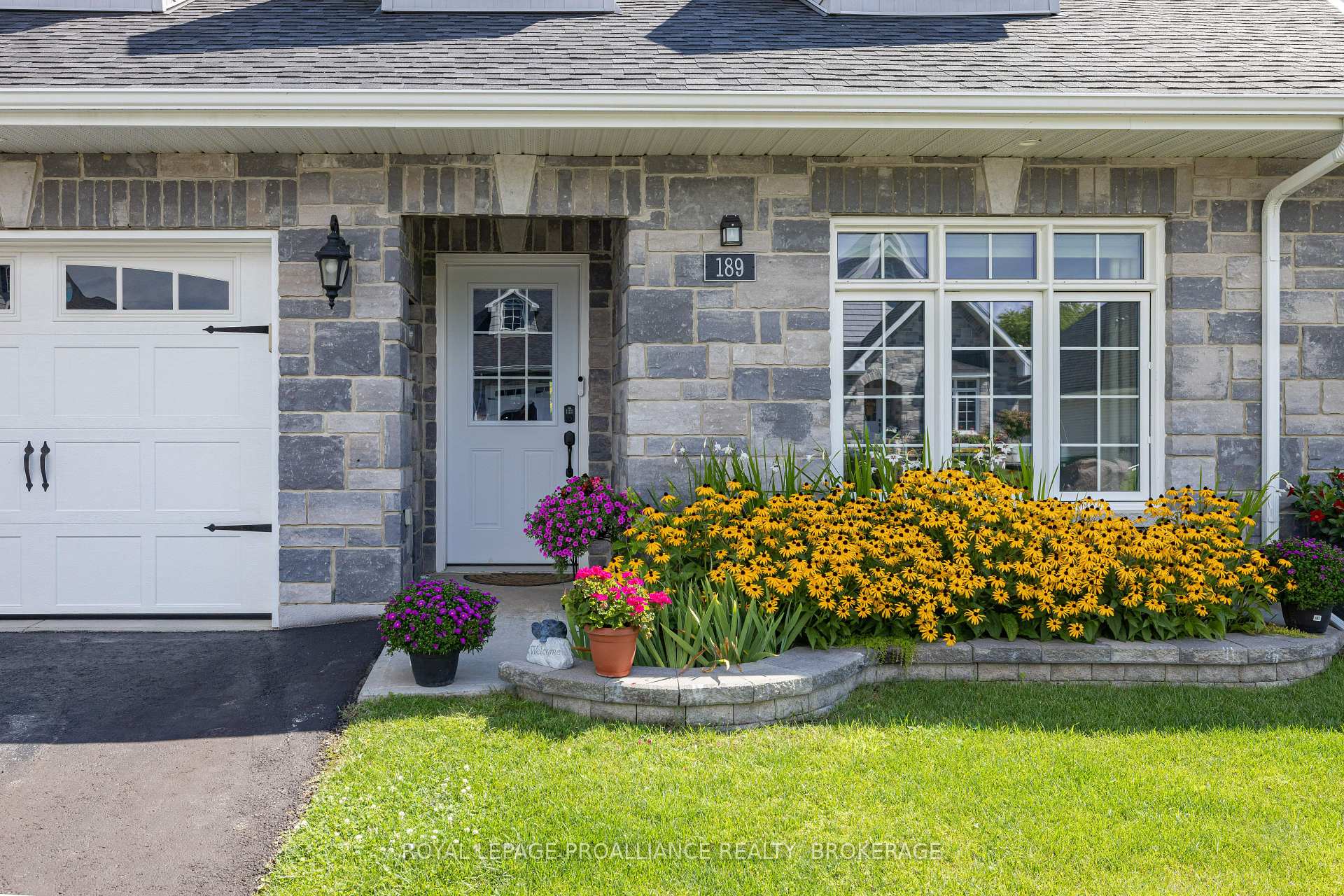 Photo 4 of 189 Wilmer Avenue, Gananoque, Gananoque — HOMEH