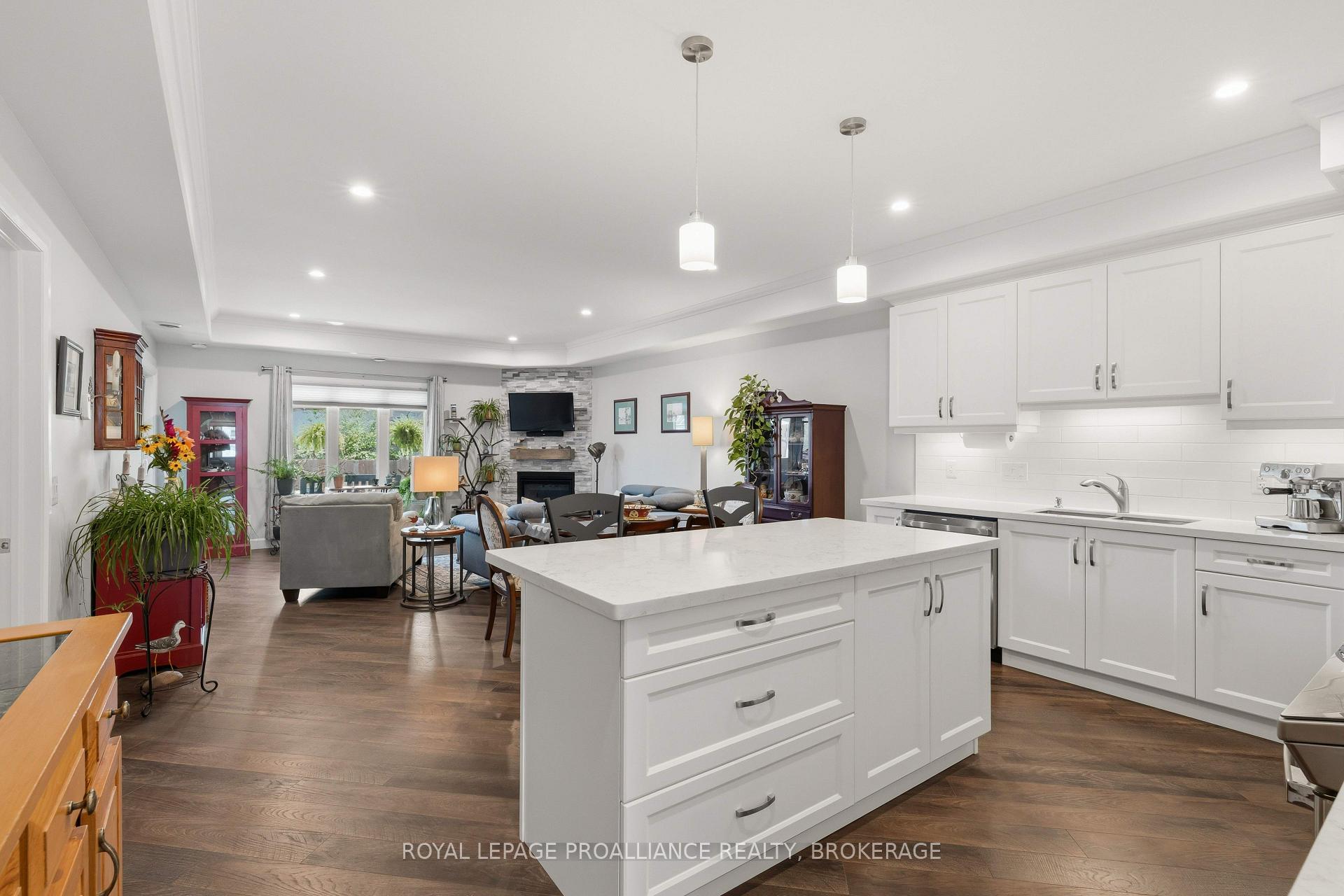 Photo 8 of 189 Wilmer Avenue, Gananoque, Gananoque — HOMEH