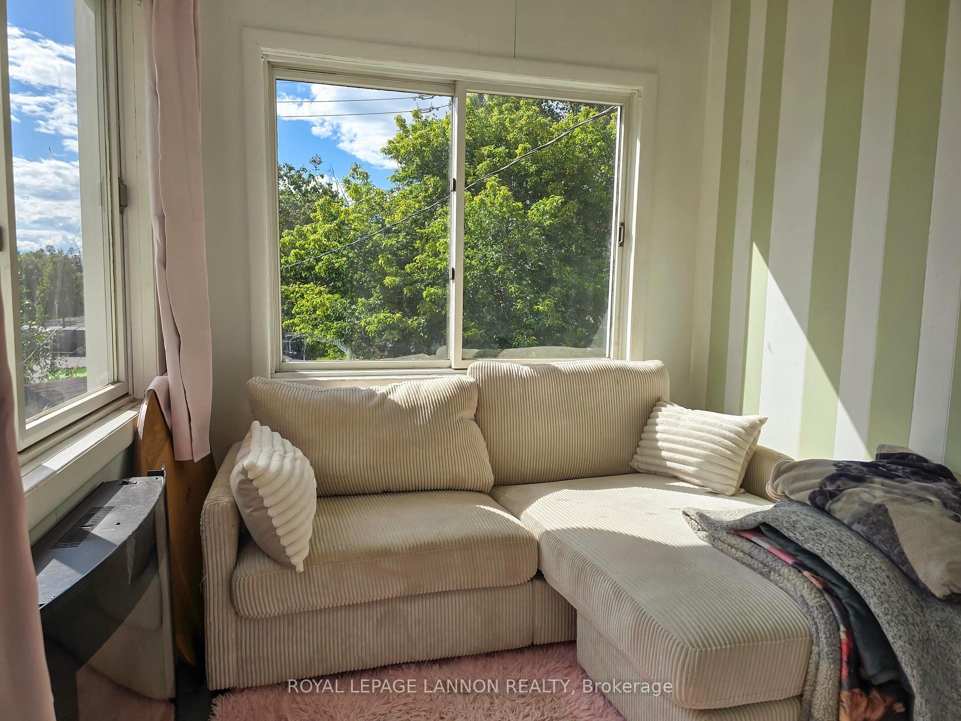 Photo 23 of 223 Marks St S, Thunder Bay, McKeller Park — HOMEH