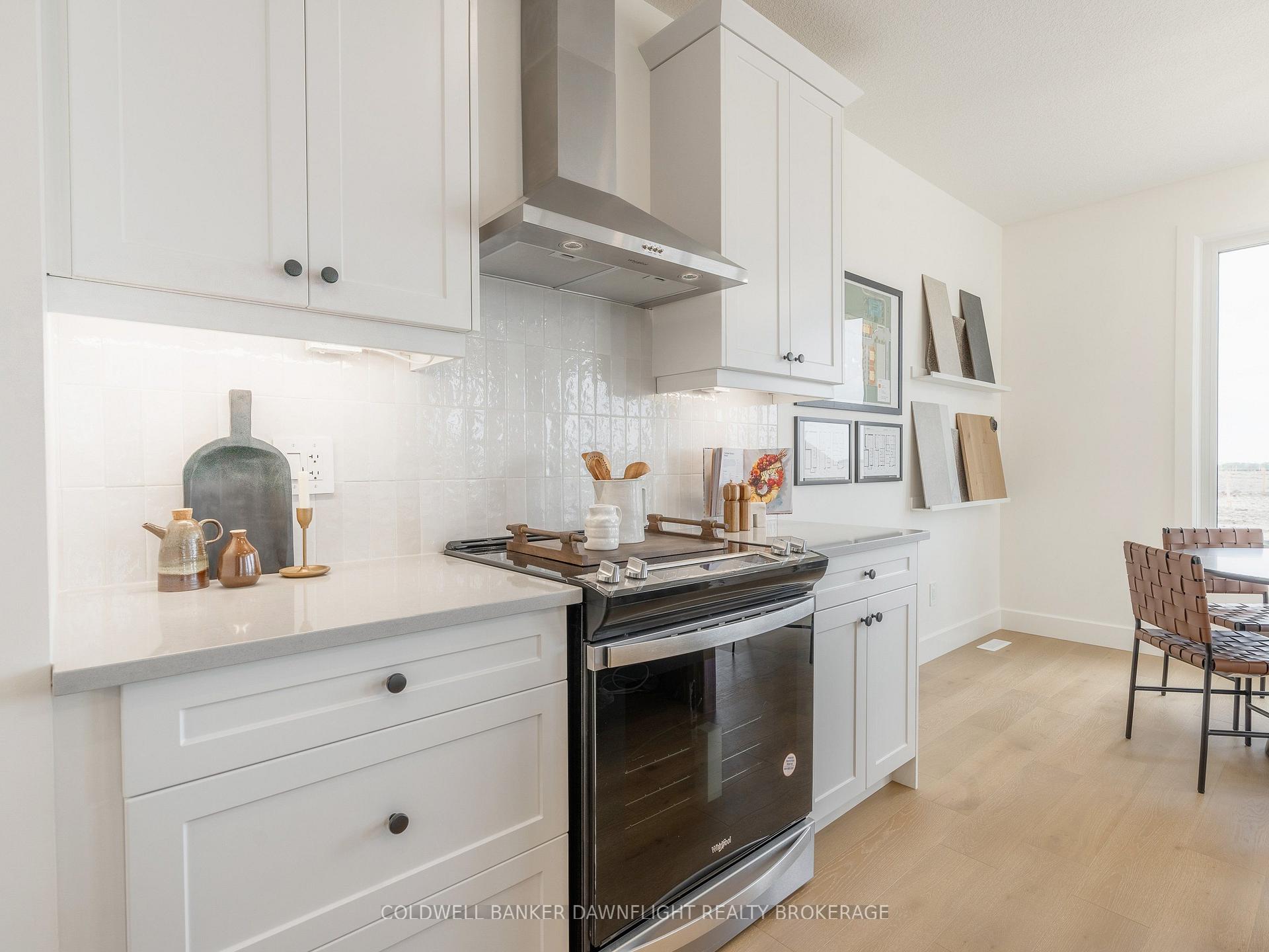 Photo 18 of Unit 11, 147 Scotts Drive, Lucan Biddulph, Lucan — HOMEH
