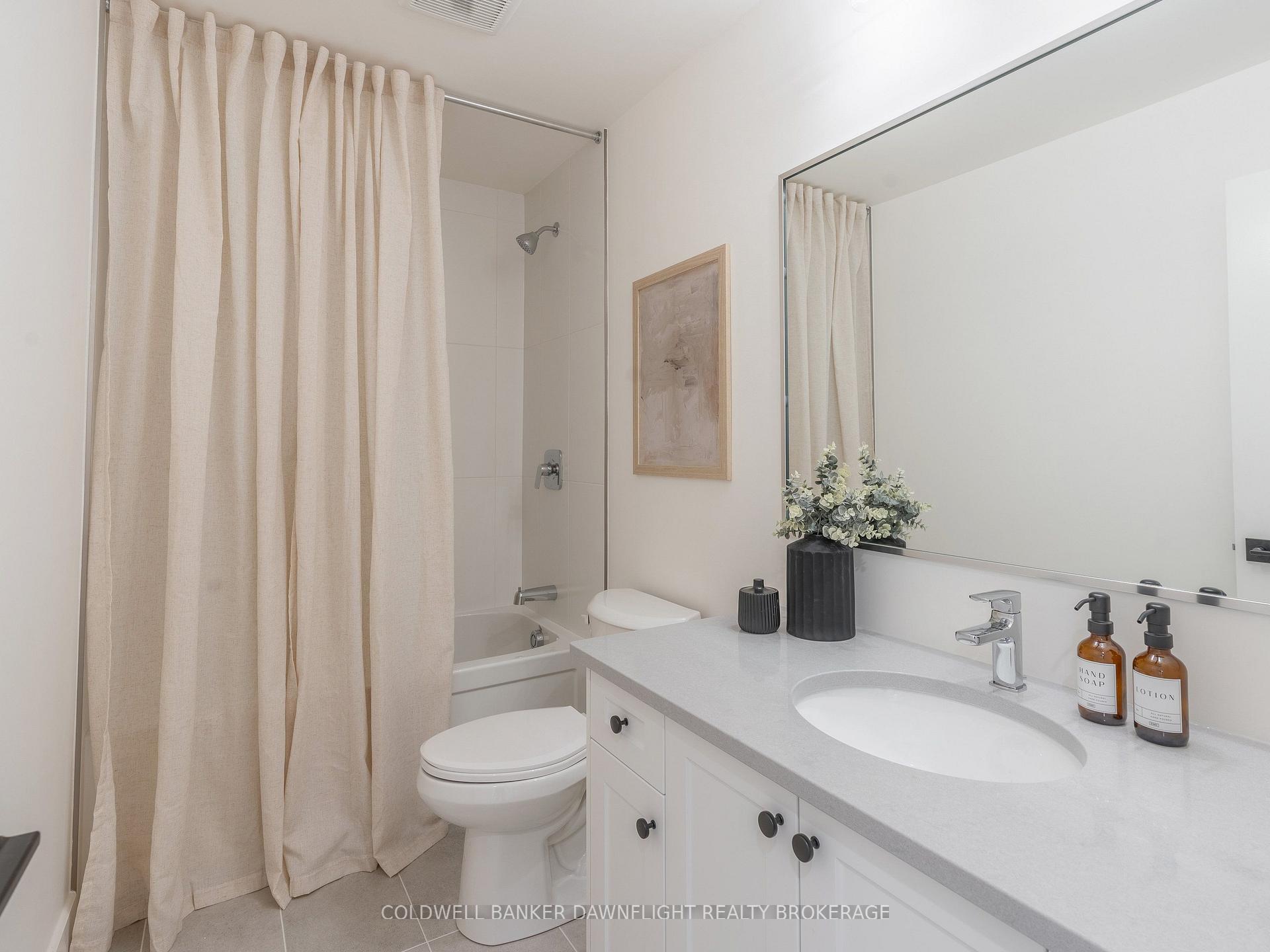 Photo 24 of Unit 11, 147 Scotts Drive, Lucan Biddulph, Lucan — HOMEH