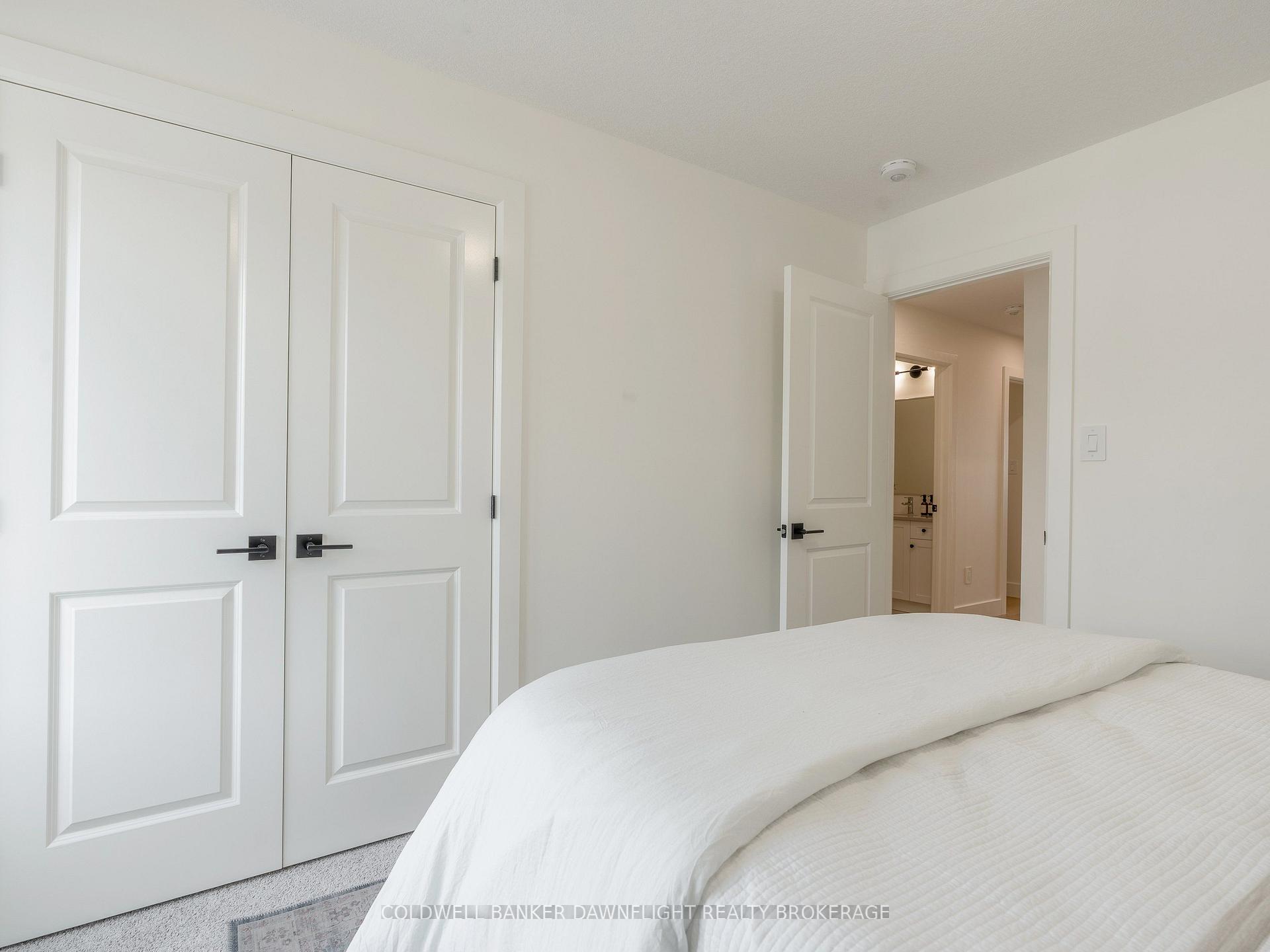 Photo 28 of Unit 11, 147 Scotts Drive, Lucan Biddulph, Lucan — HOMEH