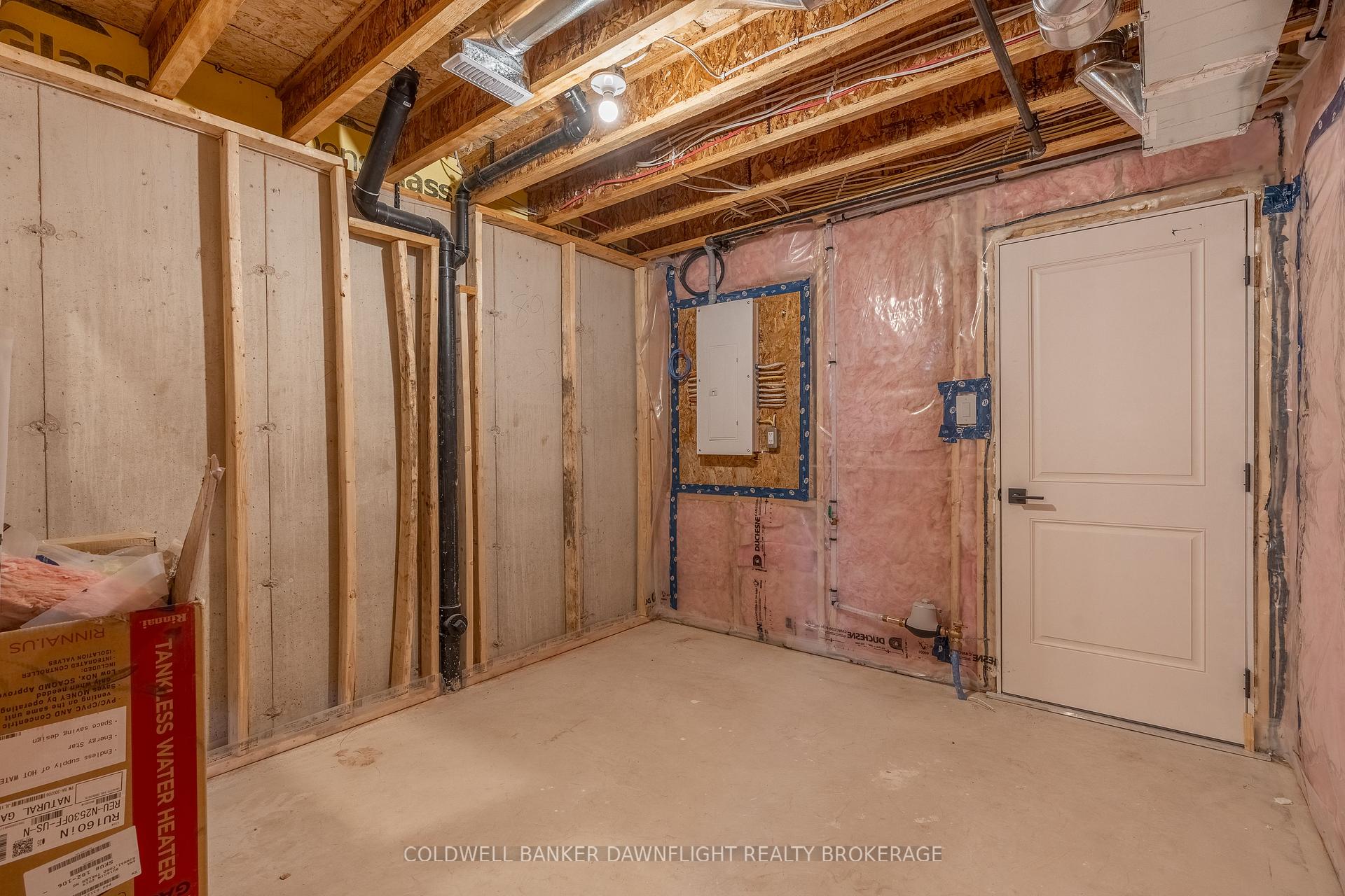 Photo 39 of Unit 11, 147 Scotts Drive, Lucan Biddulph, Lucan — HOMEH