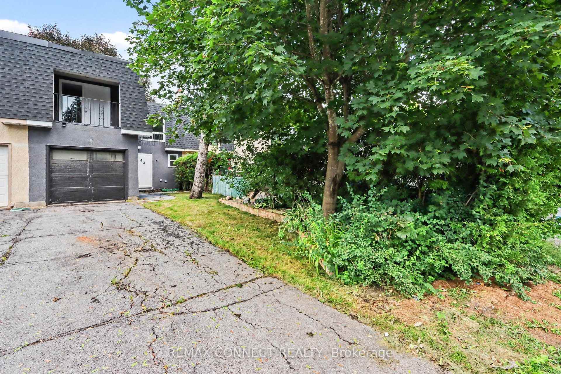 Photo 1 of 43 Tybalt Crescent, Ottawa, Westcliffe Estates — HOMEH