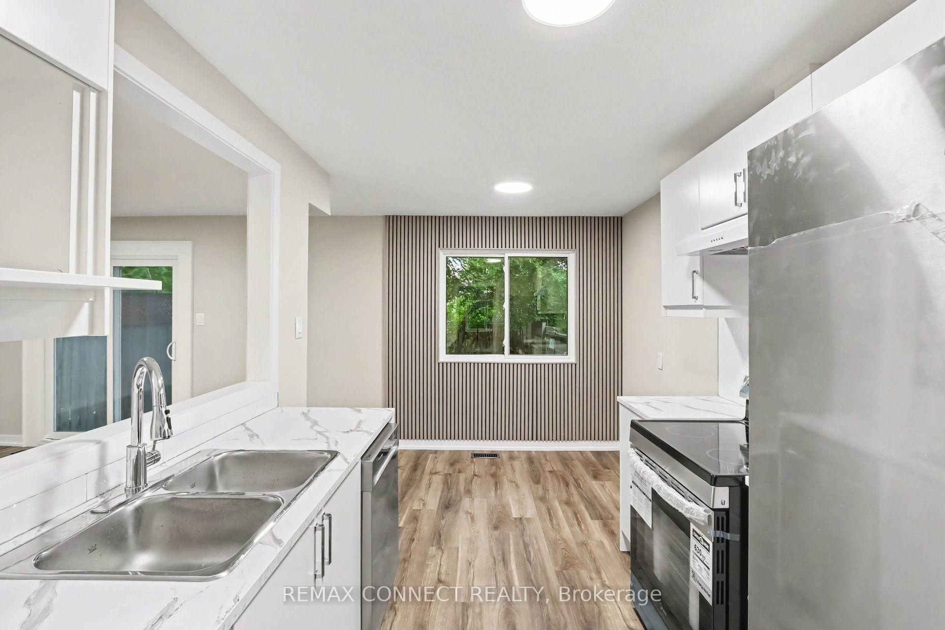Photo 2 of 43 Tybalt Crescent, Ottawa, Westcliffe Estates — HOMEH